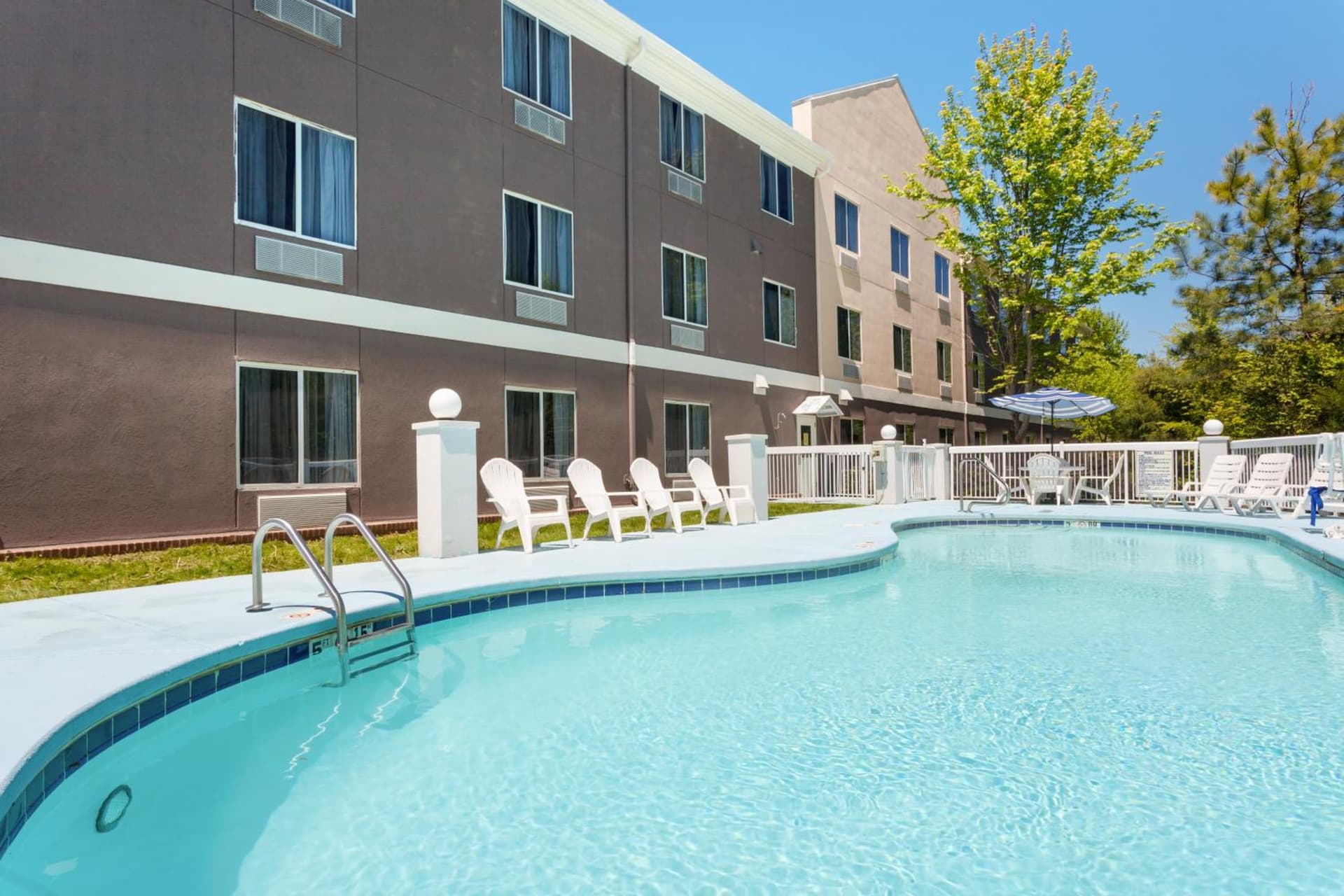 Holiday Inn Express Hotel & Suites Mebane by IHG gallery photo in Mebane, NC — image 26