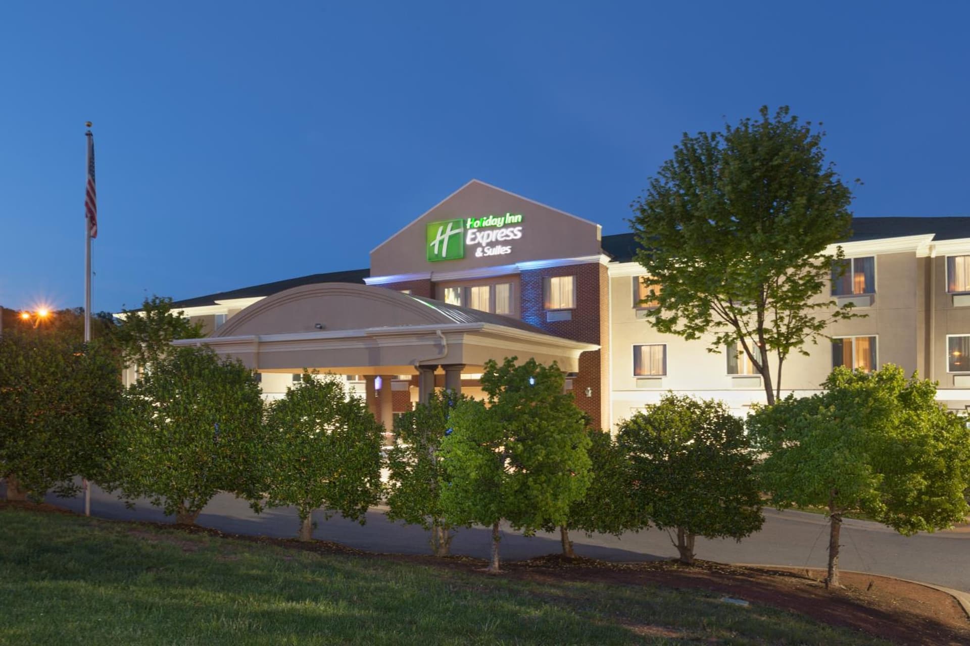 Holiday Inn Express Hotel & Suites Mebane by IHG gallery photo in Mebane, NC — image 18
