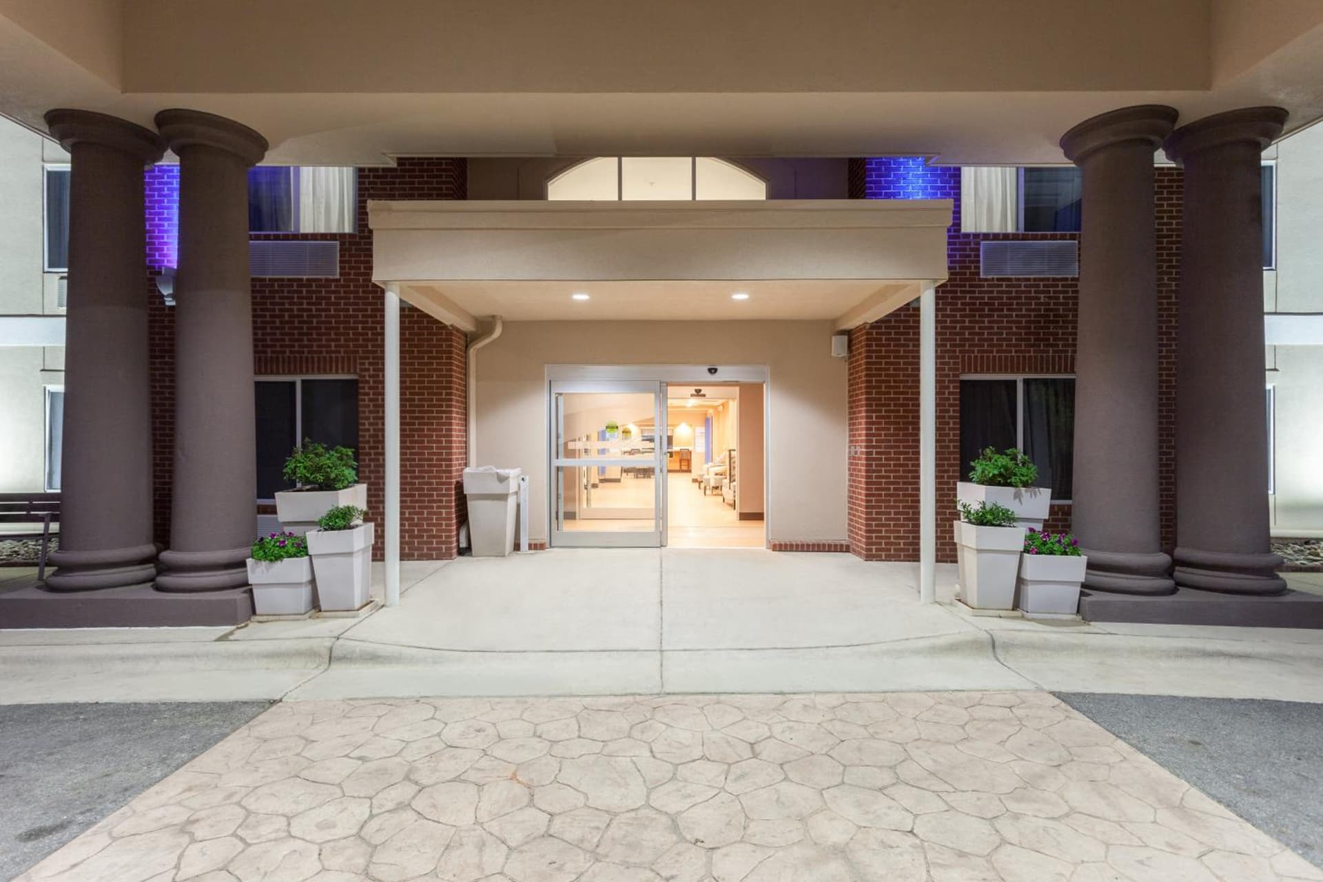 Holiday Inn Express Hotel & Suites Mebane by IHG gallery photo in Mebane, NC — image 38