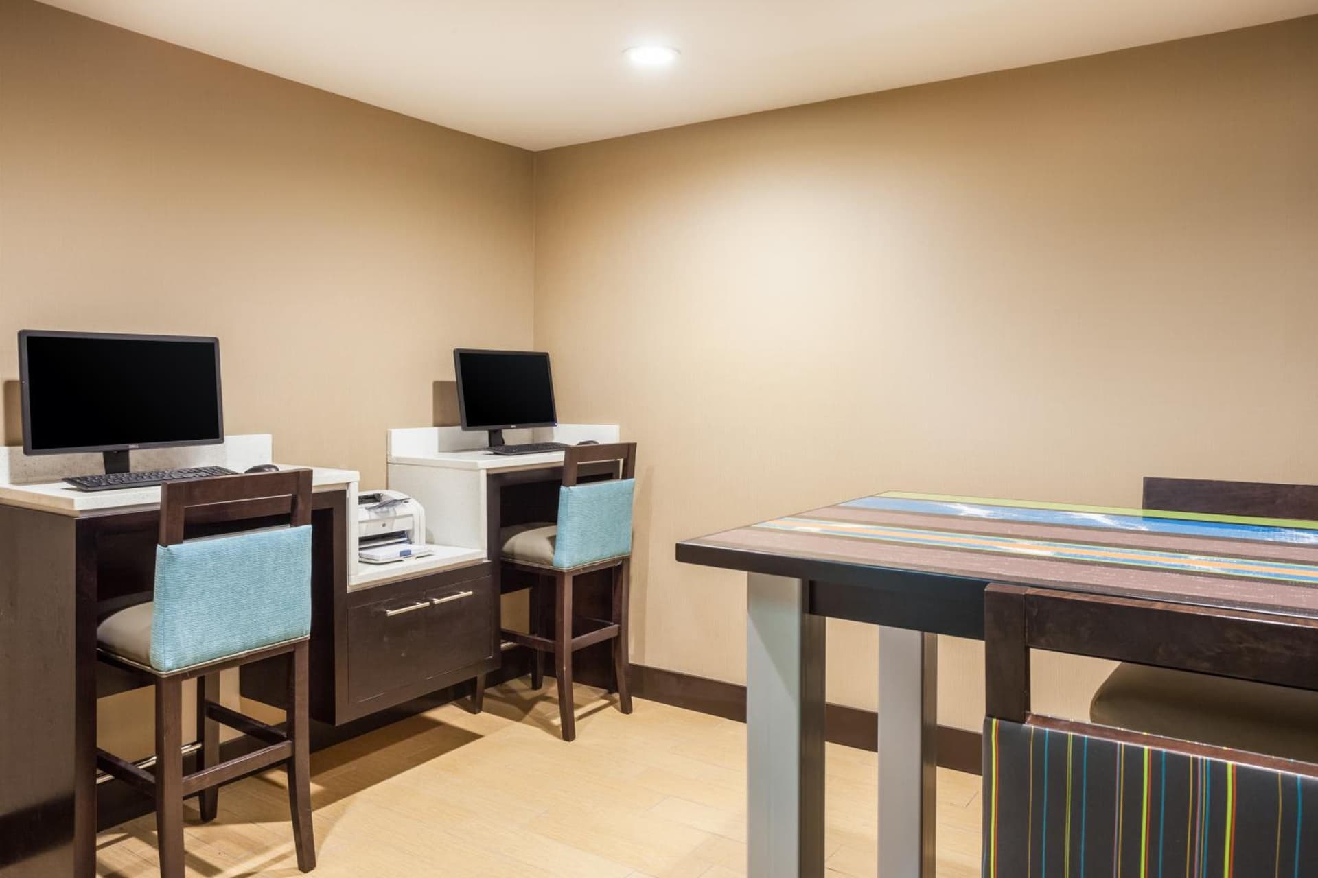 Holiday Inn Express Hotel & Suites Mebane by IHG property views in Mebane, NC — gallery photo 3