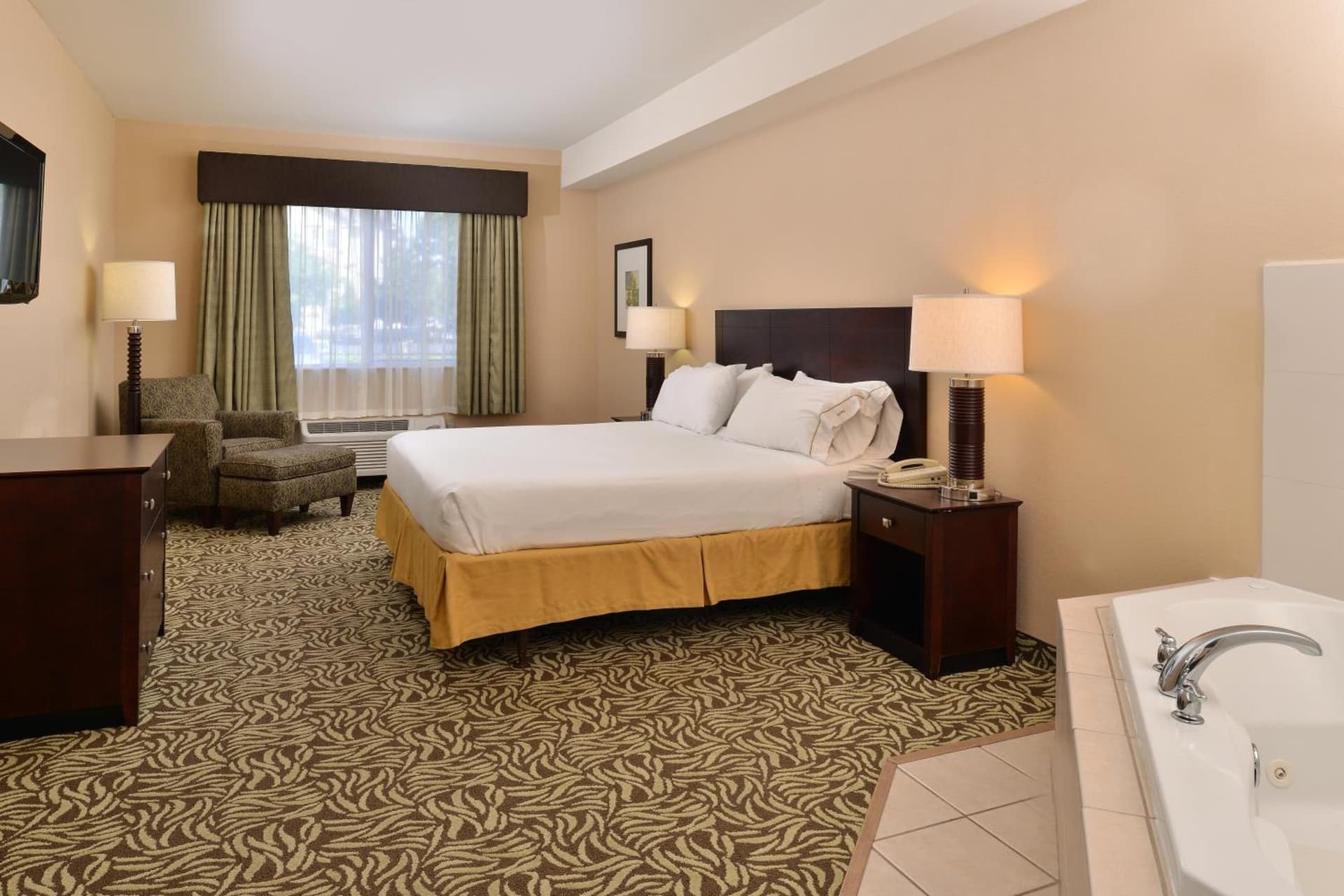 Holiday Inn Express Fresno River Park Highway 41 by IHG gallery photo in Fresno, CA — image 49