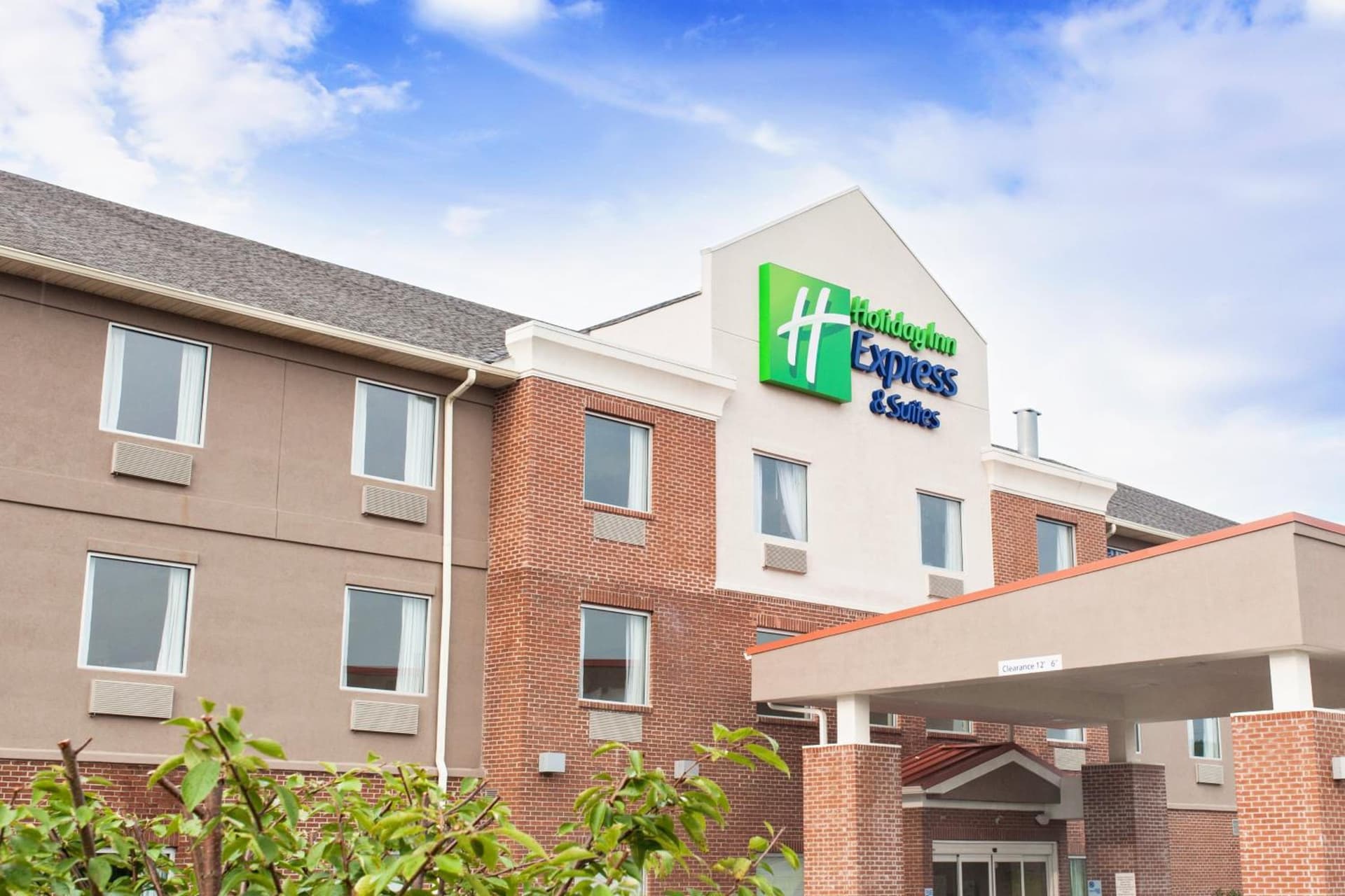Holiday Inn Express & Suites Sweetwater by IHG featured exterior or lobby in Sweetwater, TN — similar hotel