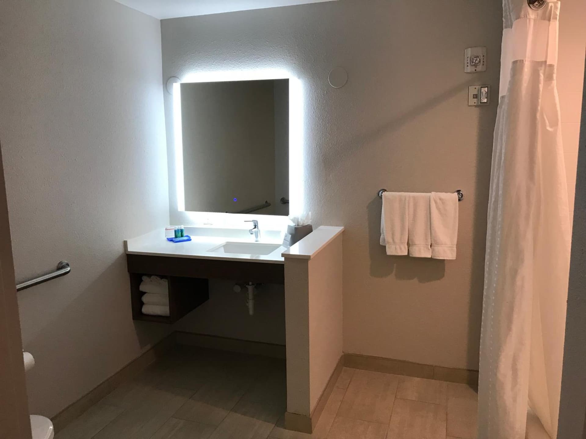 Holiday Inn Express Orlando - South Davenport by IHG gallery photo in Davenport, FL — image 26