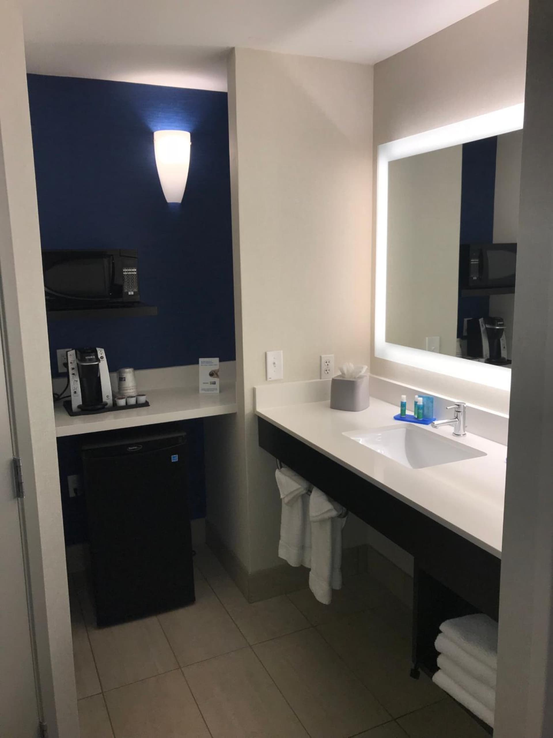 Holiday Inn Express & Suites Tracy by IHG gallery photo in Tracy, CA — image 6