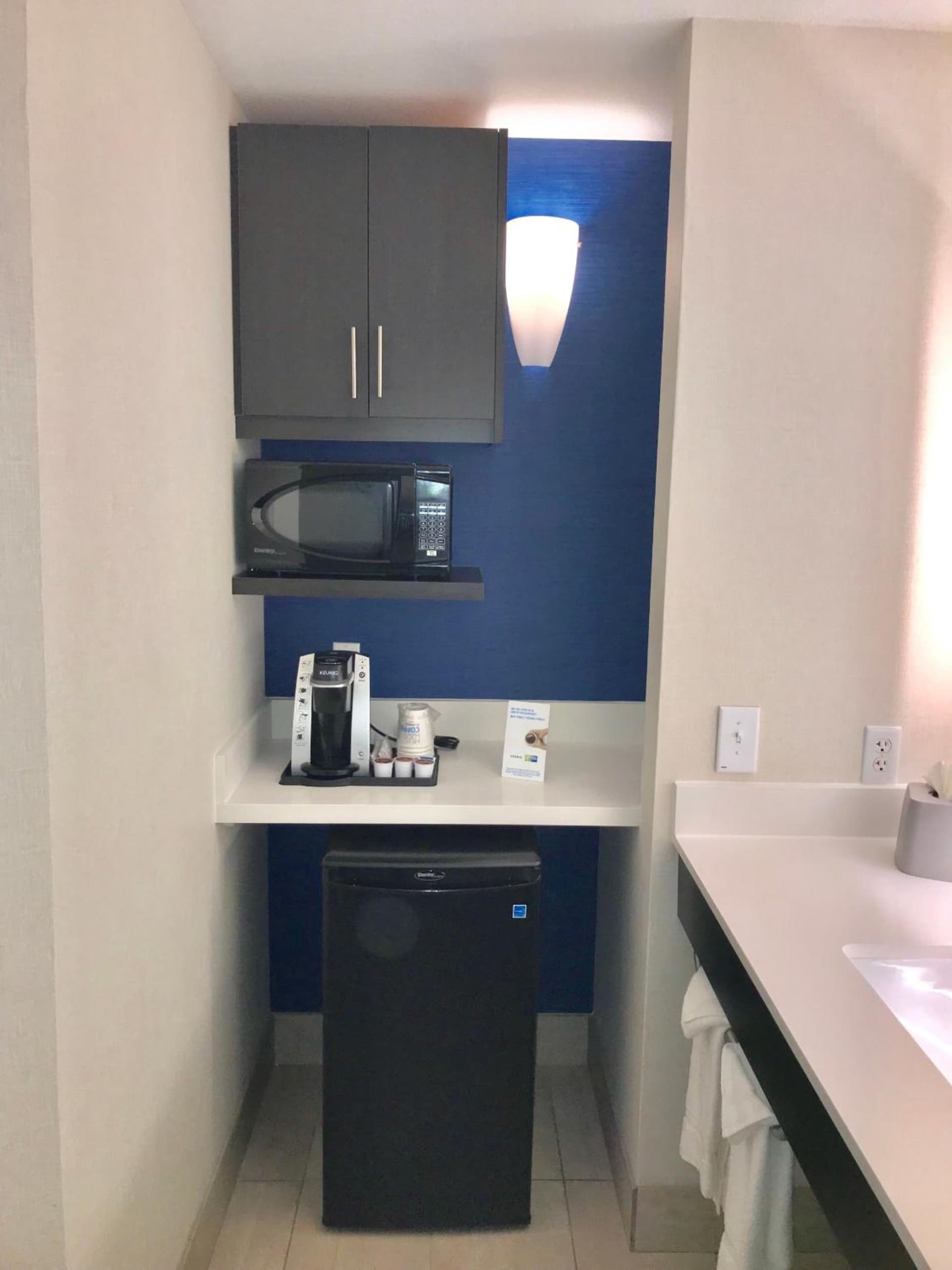 Holiday Inn Express & Suites Tracy by IHG gallery photo in Tracy, CA — image 13