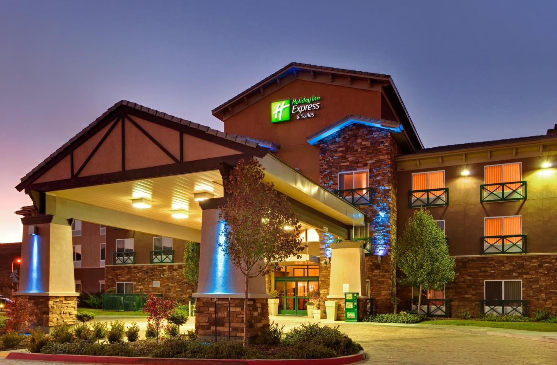 Holiday Inn Express Tehachapi by IHG featured exterior or lobby in Tehachapi, CA — similar hotel