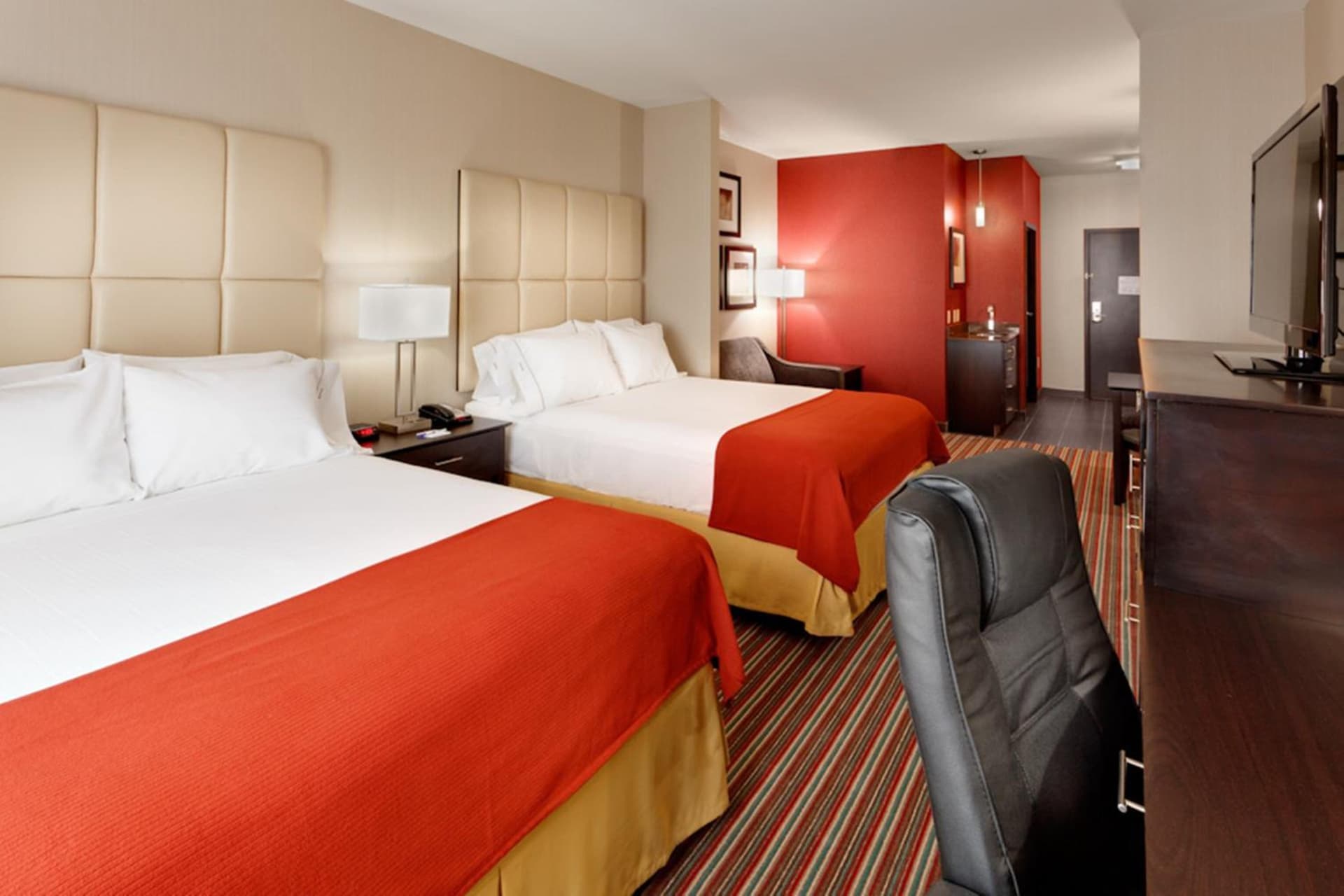Holiday Inn Express & Suites Northeast by IHG gallery photo in York, PA — image 17