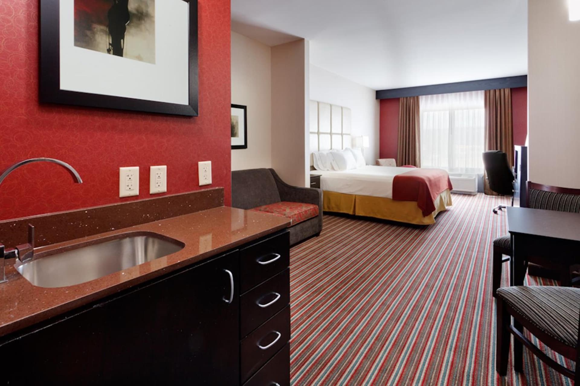 Holiday Inn Express & Suites Northeast by IHG gallery photo in York, PA — image 11
