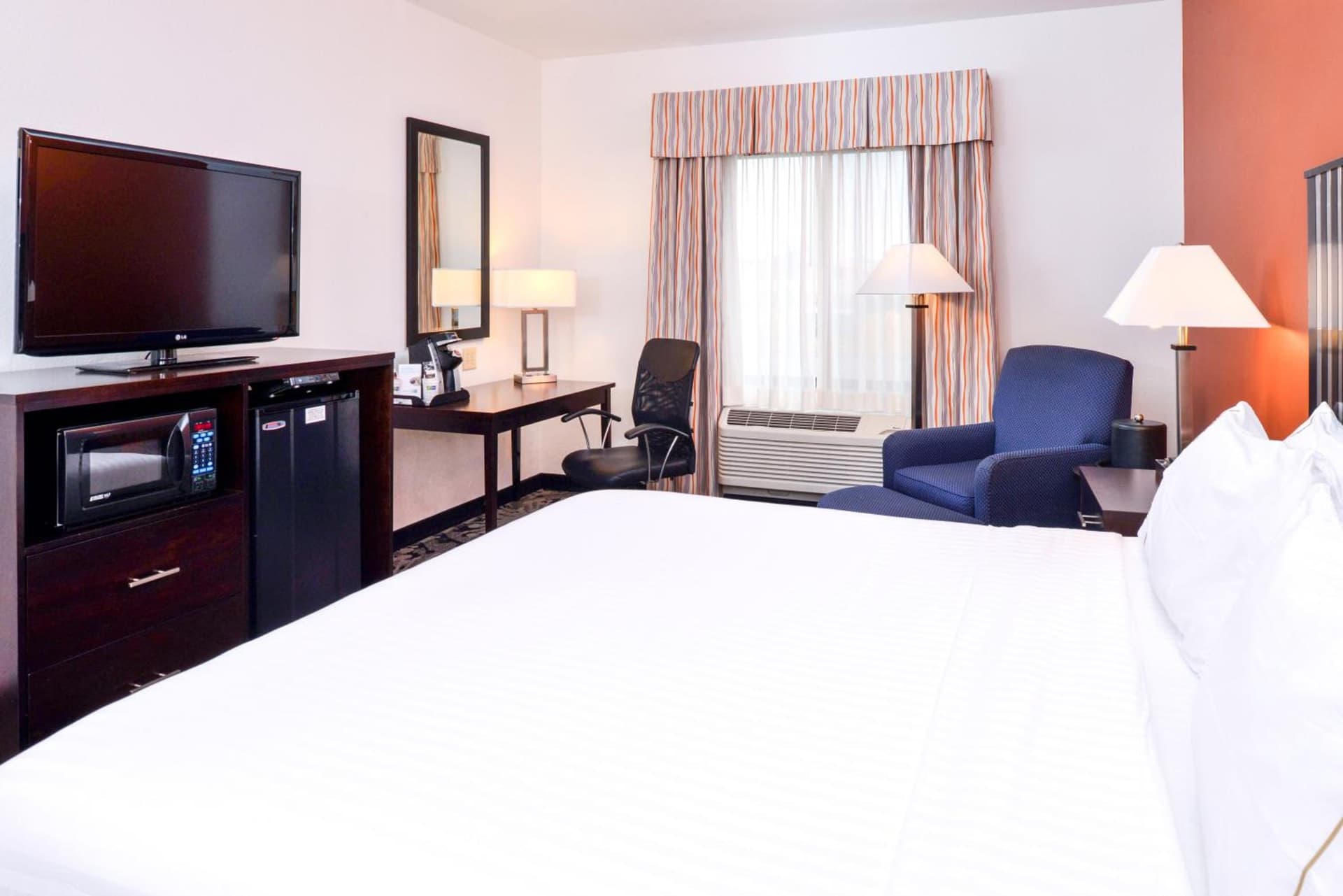 Holiday Inn Express & Suites Greenfield by IHG gallery photo in Greenfield, IN — image 44