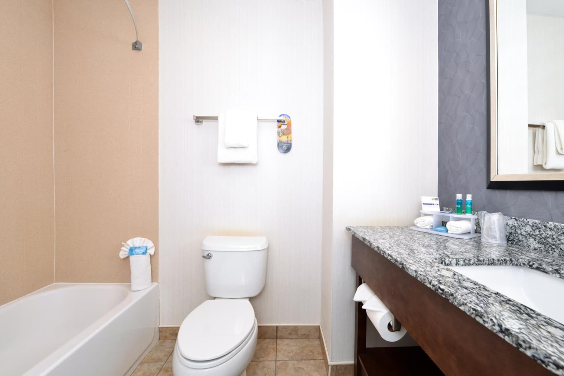 Holiday Inn Express & Suites Greenfield by IHG gallery photo in Greenfield, IN — image 38