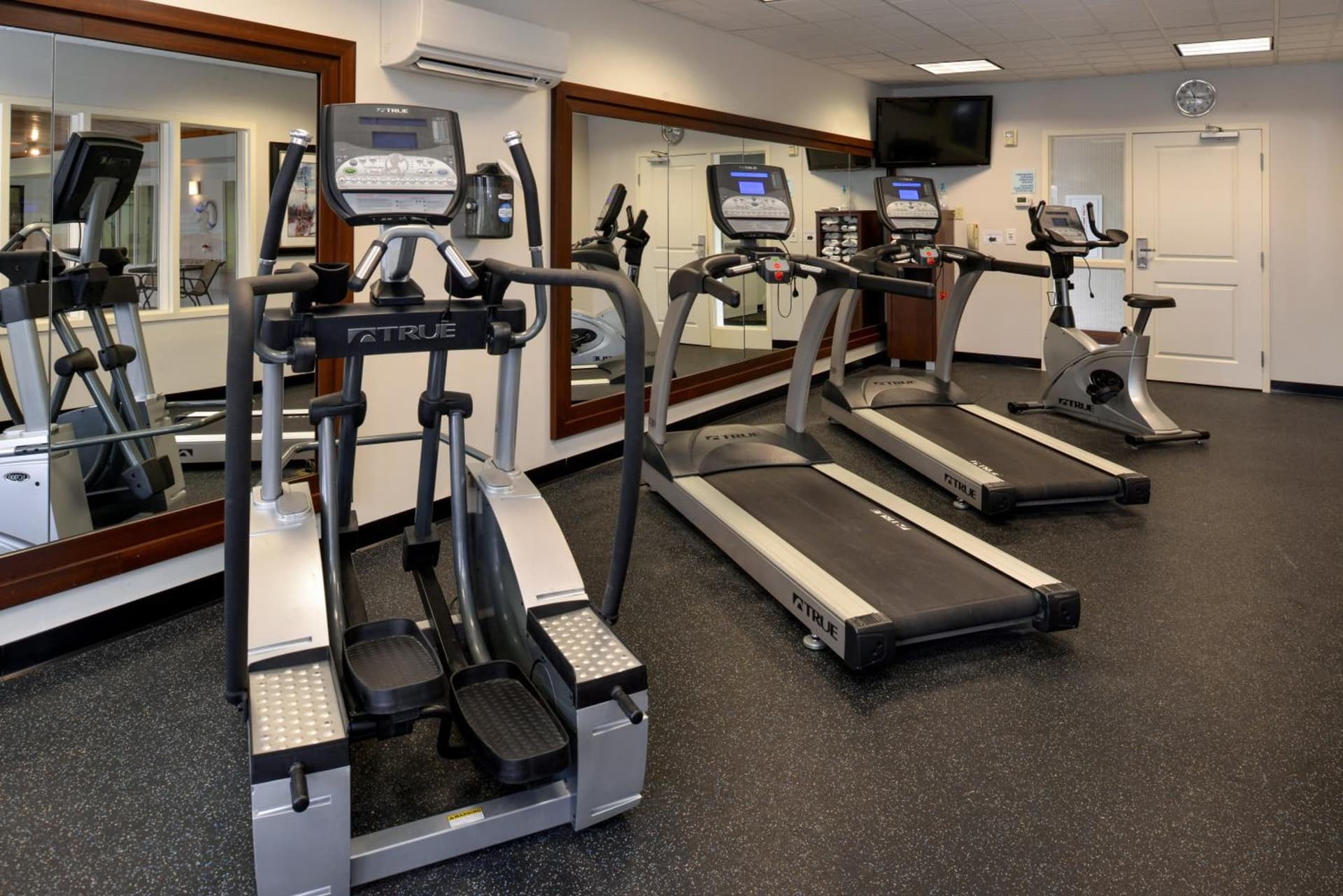 Holiday Inn Express & Suites Greenfield by IHG gallery photo in Greenfield, IN — image 10