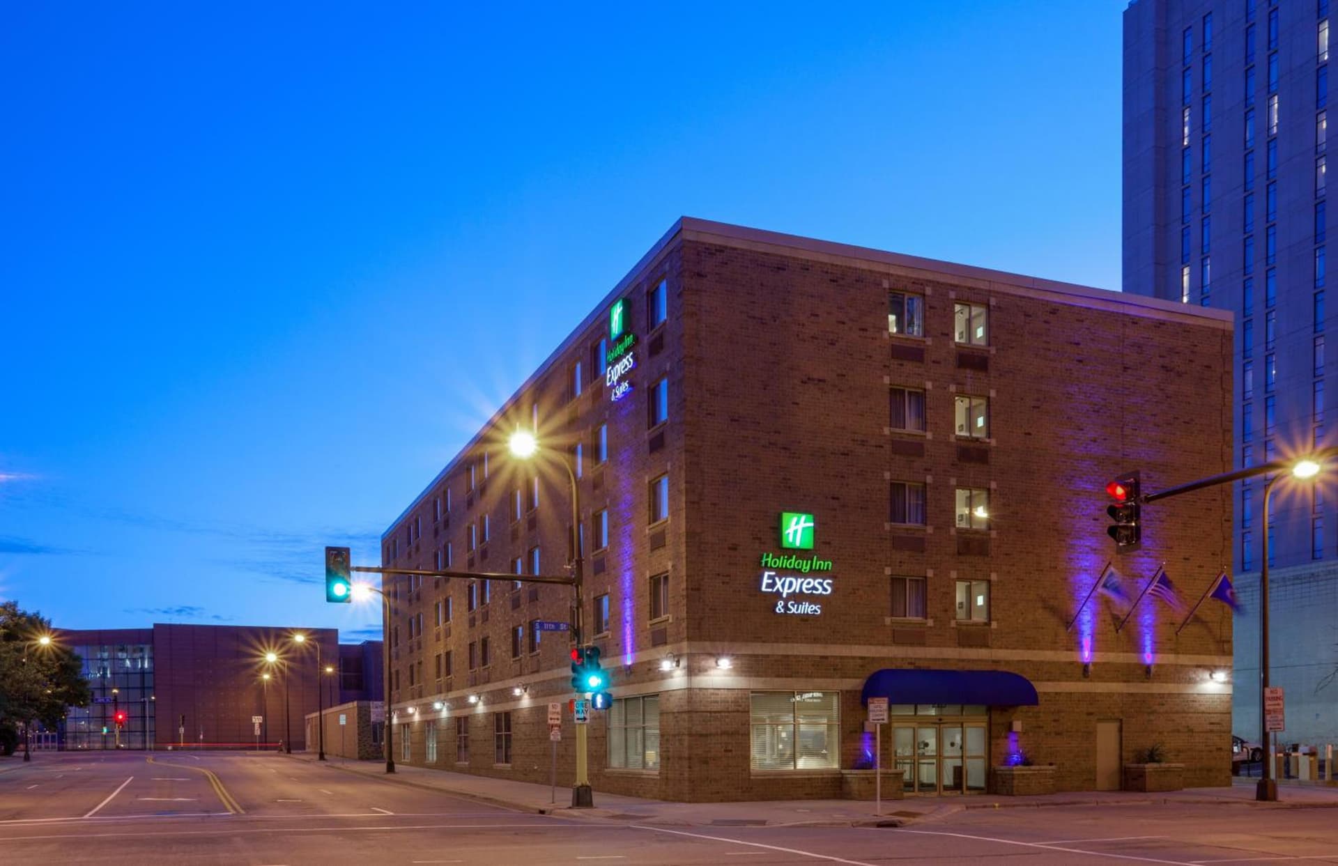 Holiday Inn Express Hotel & Suites Minneapolis-Downtown Convention Center by IHG featured exterior or lobby in Minneapolis, MN — similar hotel