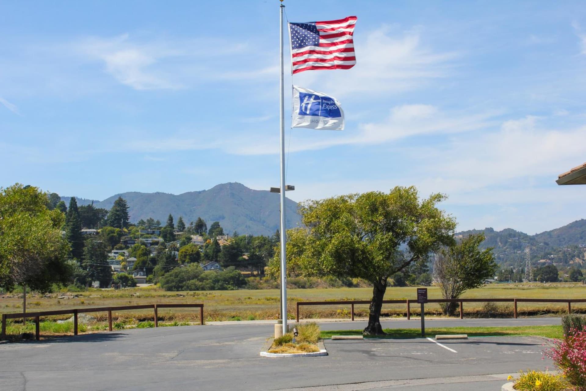 Holiday Inn Express Mill Valley San Francisco Area by IHG gallery photo in Mill Valley, CA — image 7