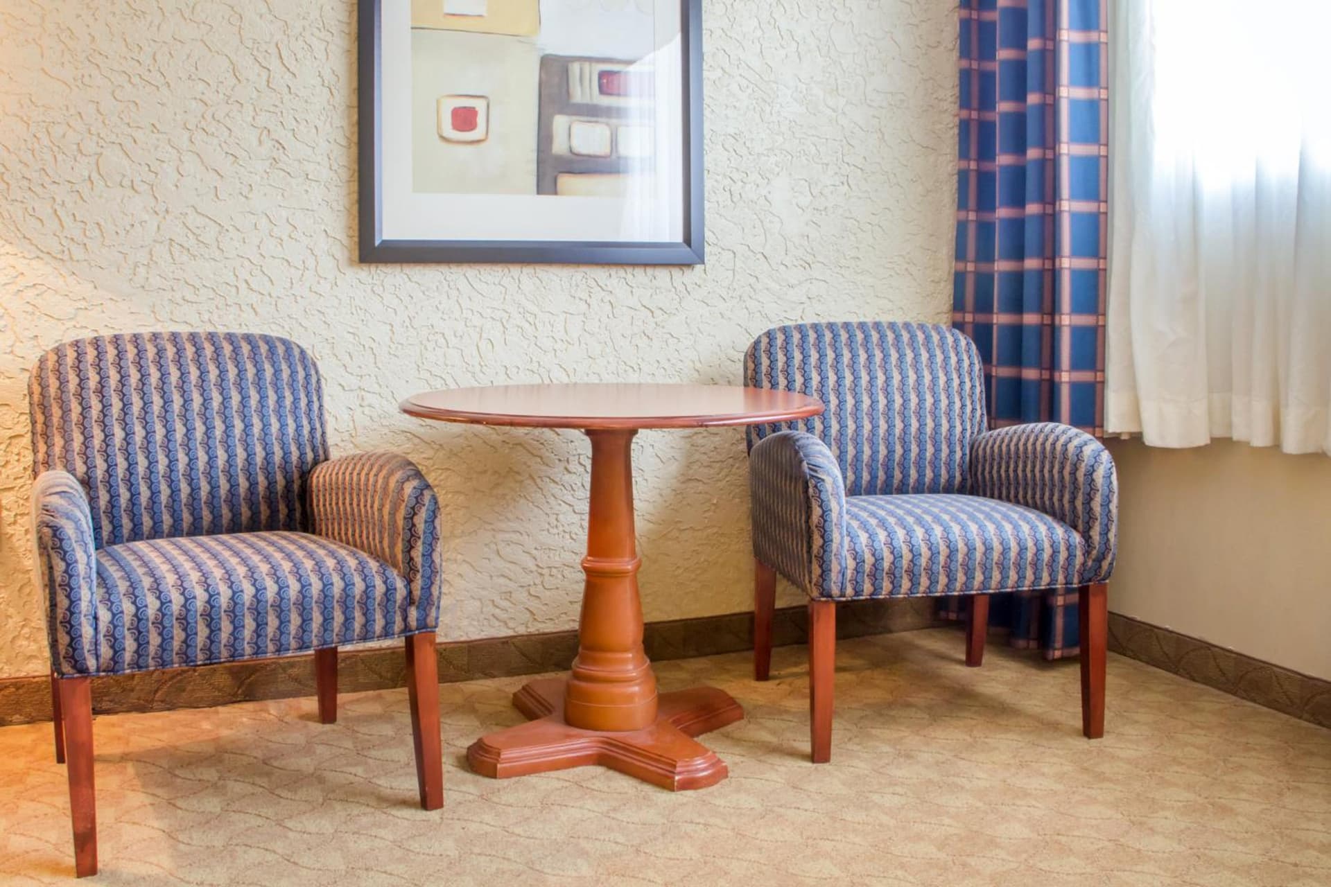 Econo Lodge Broken Arrow-Tulsa interior in Broken Arrow, OK — gallery photo 2