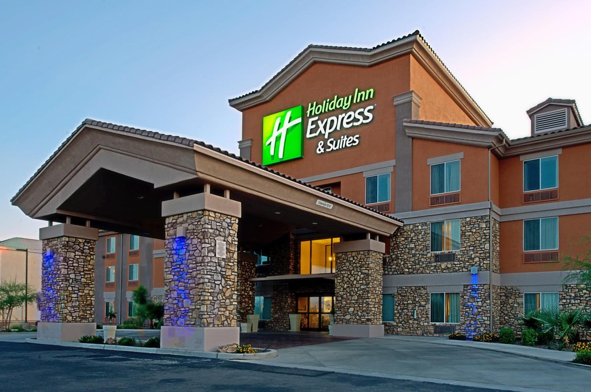 Holiday Inn Express & Suites Tucson by IHG — hotel in Tucson, Arizona