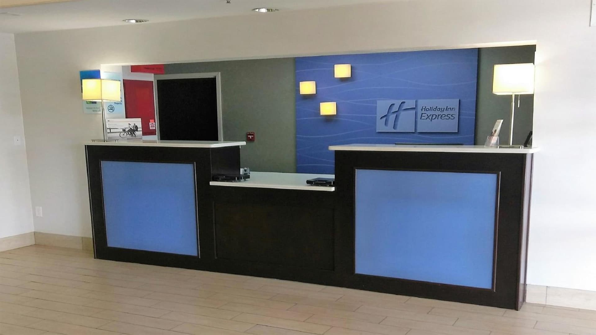 Holiday Inn Express Trussville by IHG interior in Trussville, AL — gallery photo 2