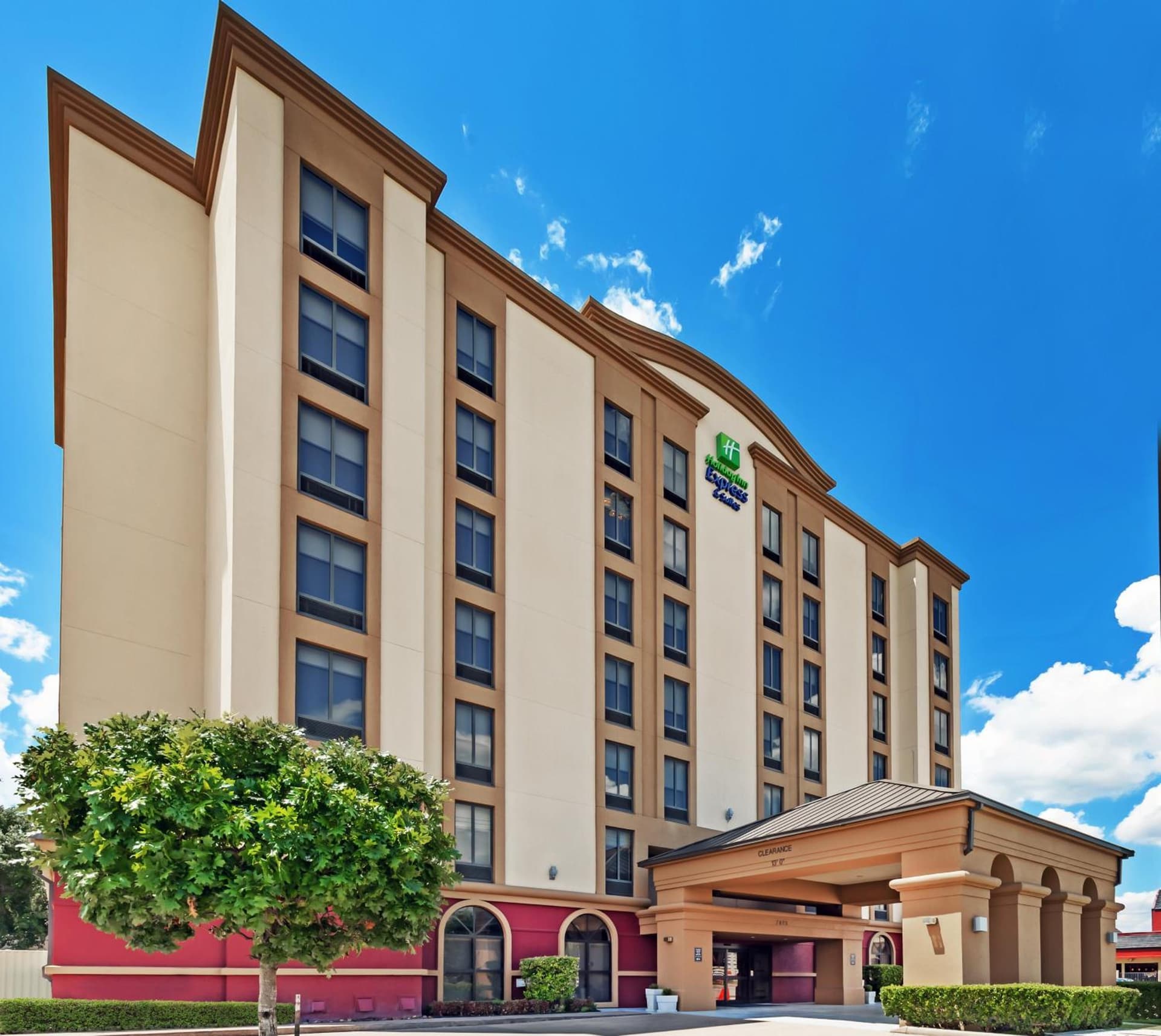 Holiday Inn Express & Suites Houston - Memorial Park Area by IHG featured exterior or lobby in Houston, TX — similar hotel