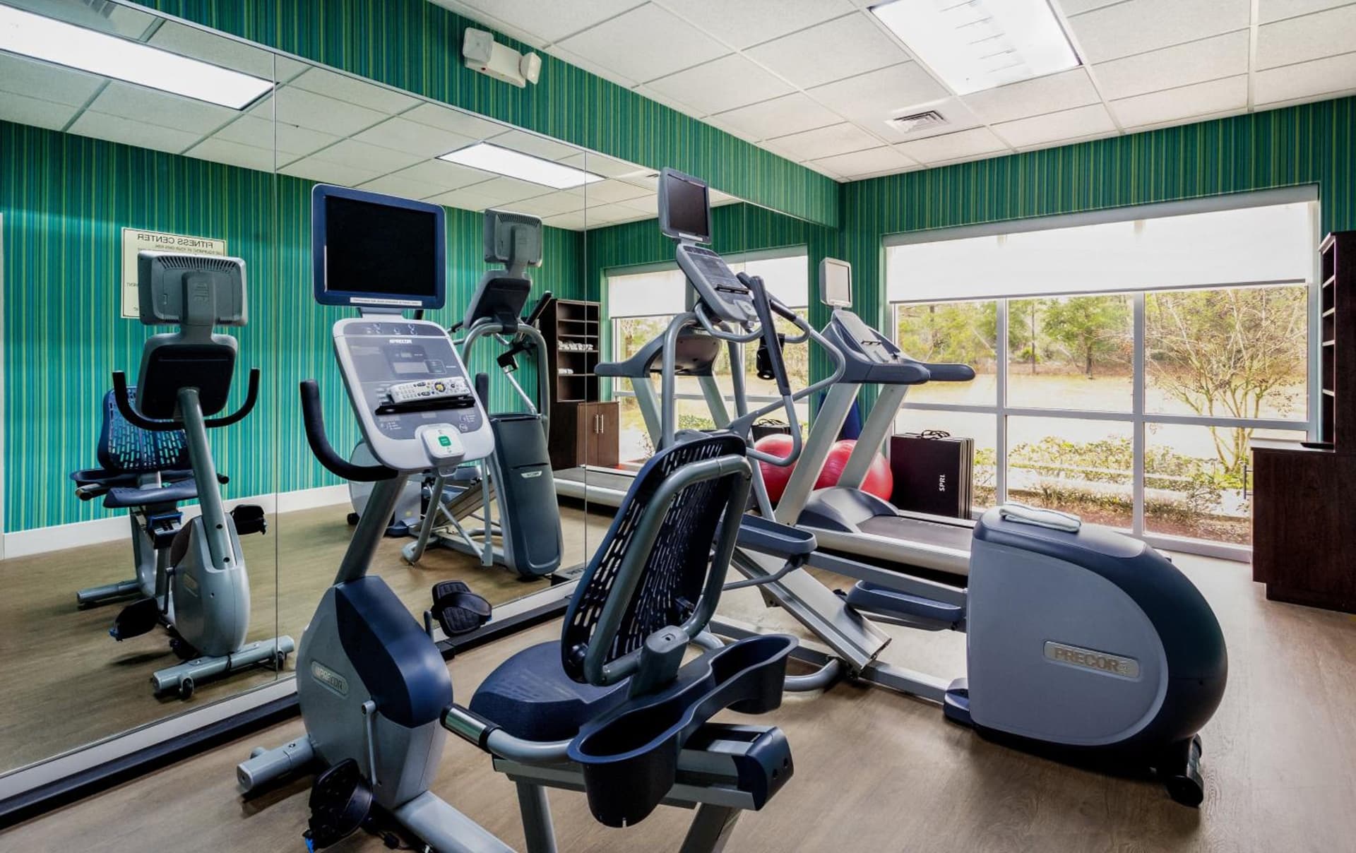 Holiday Inn Express Hotel & Suites Inverness by IHG gallery photo in Lecanto, FL — image 13