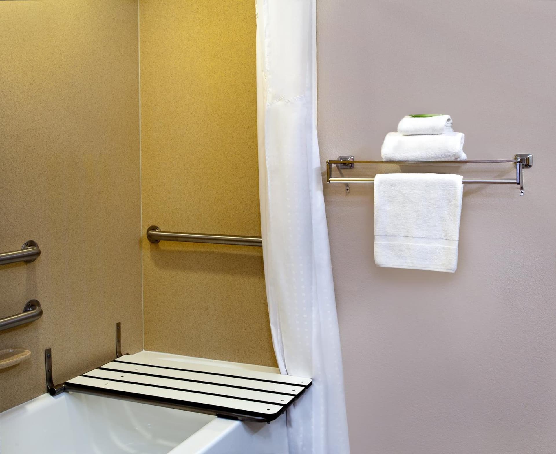 Holiday Inn Express Hotel & Suites Inverness by IHG gallery photo in Lecanto, FL — image 26