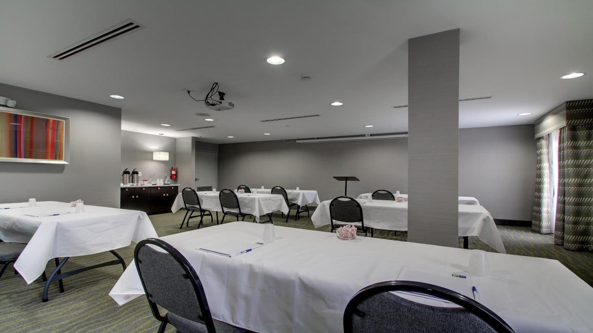 Holiday Inn Express & Suites Jackson Downtown - Coliseum by IHG gallery photo in Jackson, MS — image 9