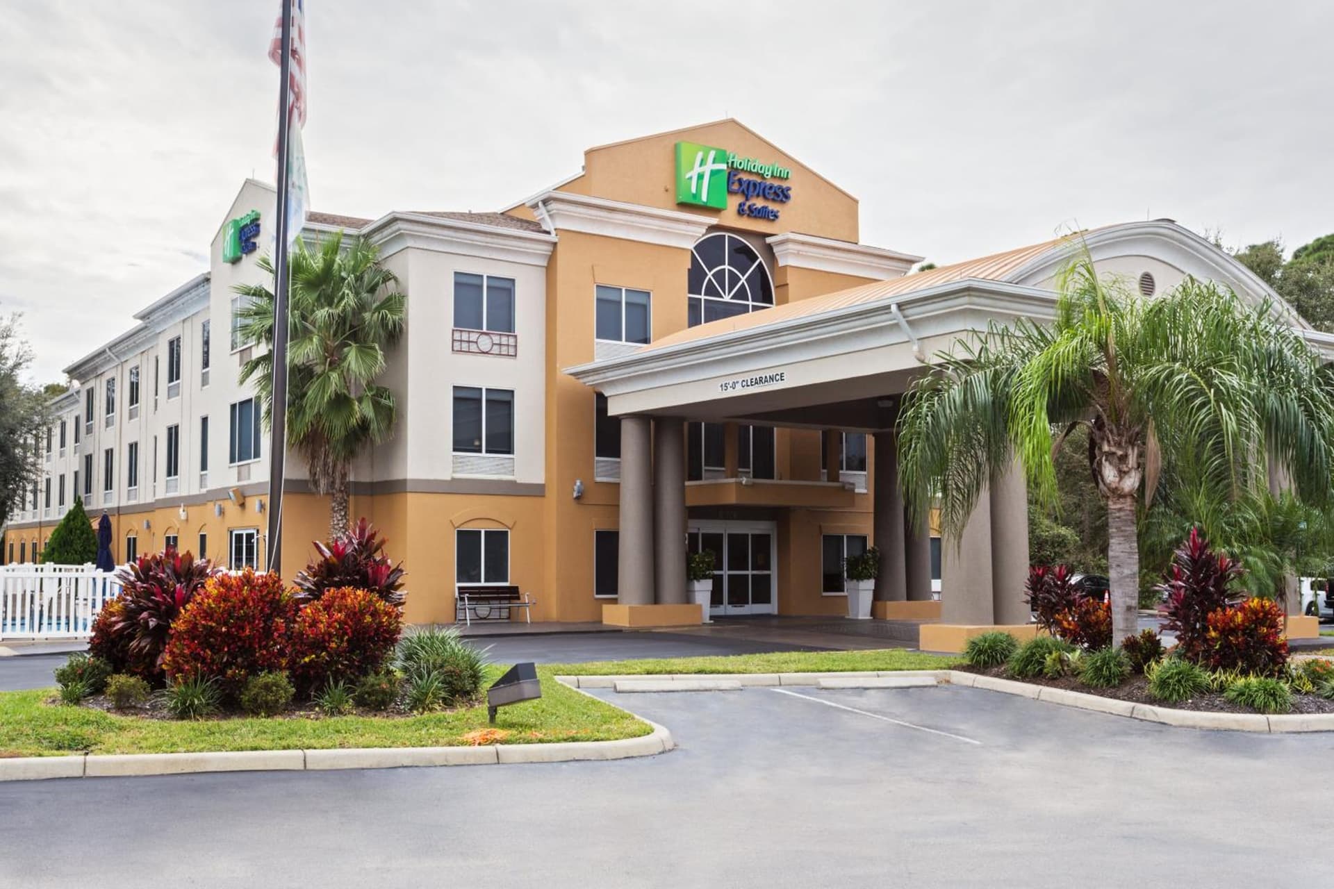Holiday Inn Express & Suites Tavares by IHG gallery photo in Tavares, FL — image 35