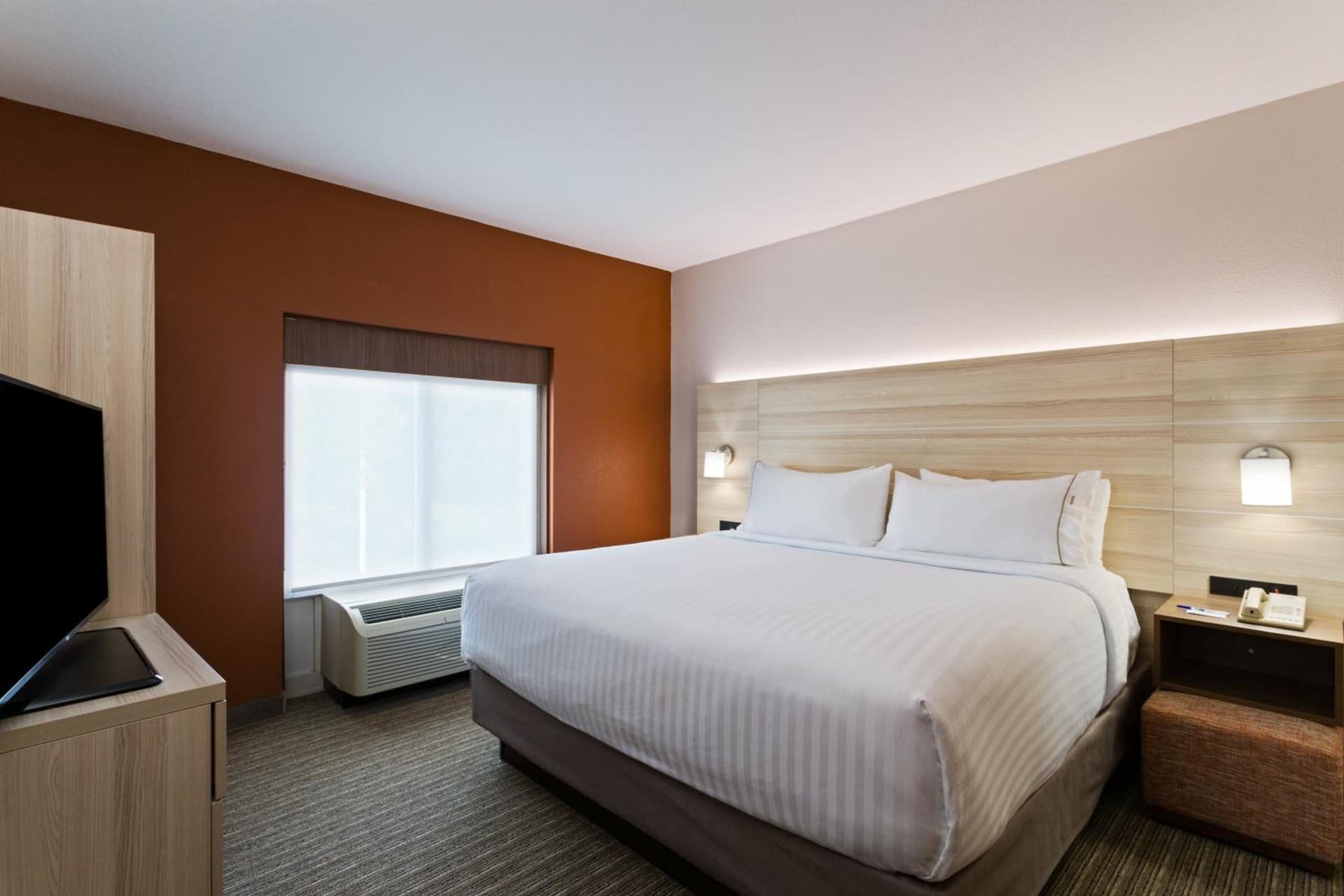 Holiday Inn Express & Suites Tavares by IHG gallery photo in Tavares, FL — image 42