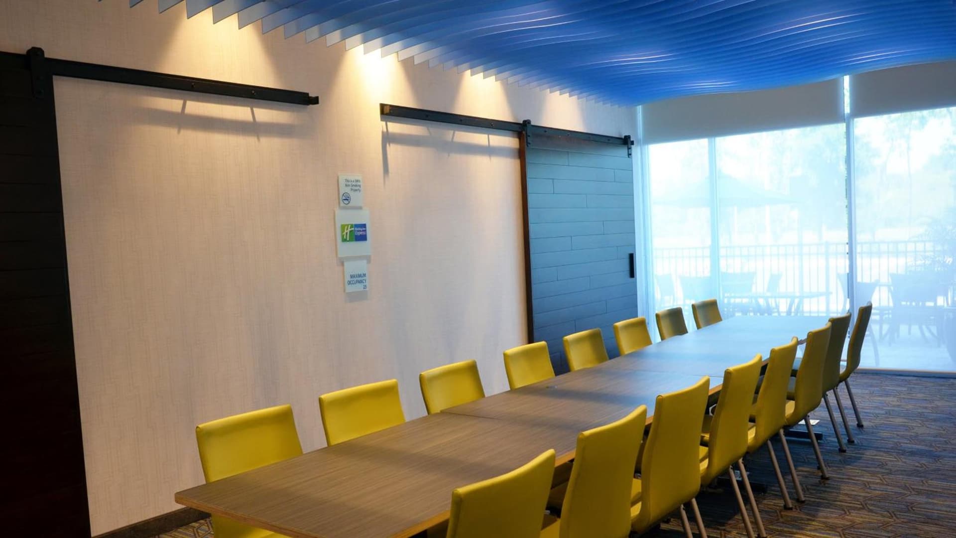 Holiday Inn Express & Suites - Jacksonville W - I295 and I10 by IHG gallery photo in Jacksonville, FL — image 12