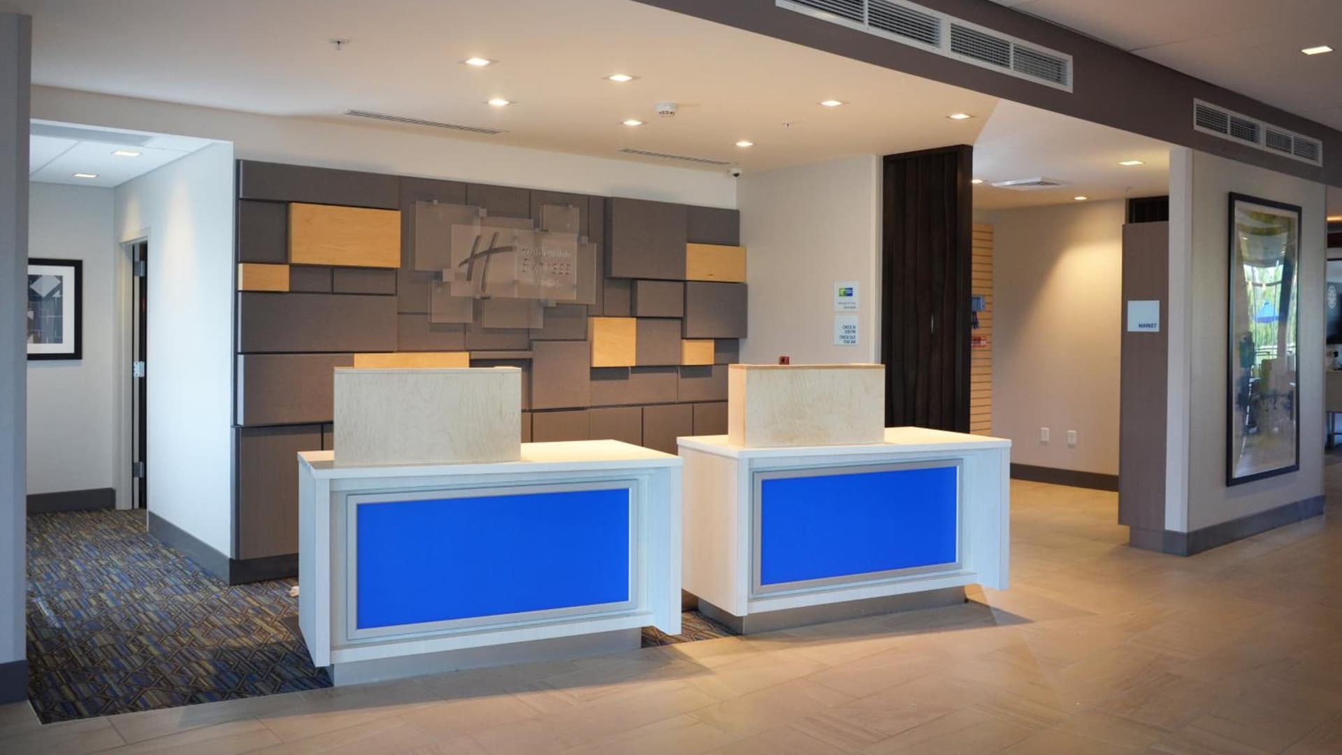 Holiday Inn Express & Suites - Jacksonville W - I295 and I10 by IHG gallery photo in Jacksonville, FL — image 8