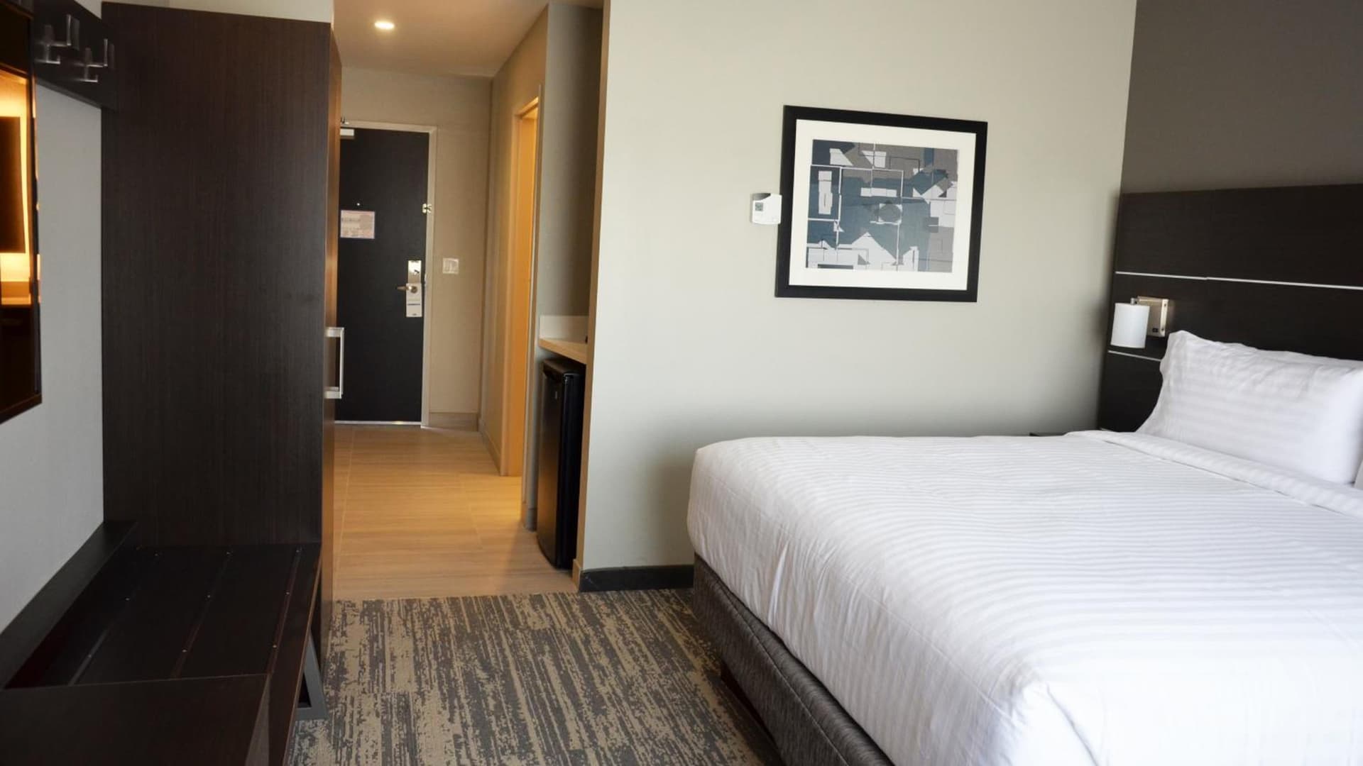 Holiday Inn Express & Suites - Jacksonville W - I295 and I10 by IHG gallery photo in Jacksonville, FL — image 9