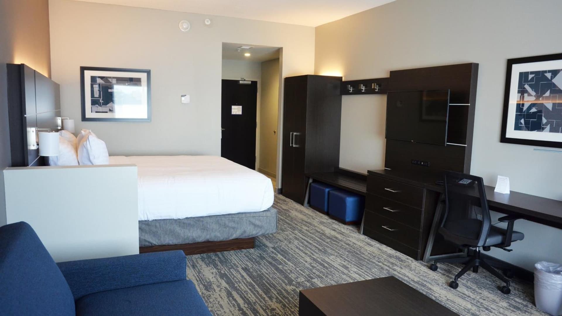 Holiday Inn Express & Suites - Jacksonville W - I295 and I10 by IHG gallery photo in Jacksonville, FL — image 23