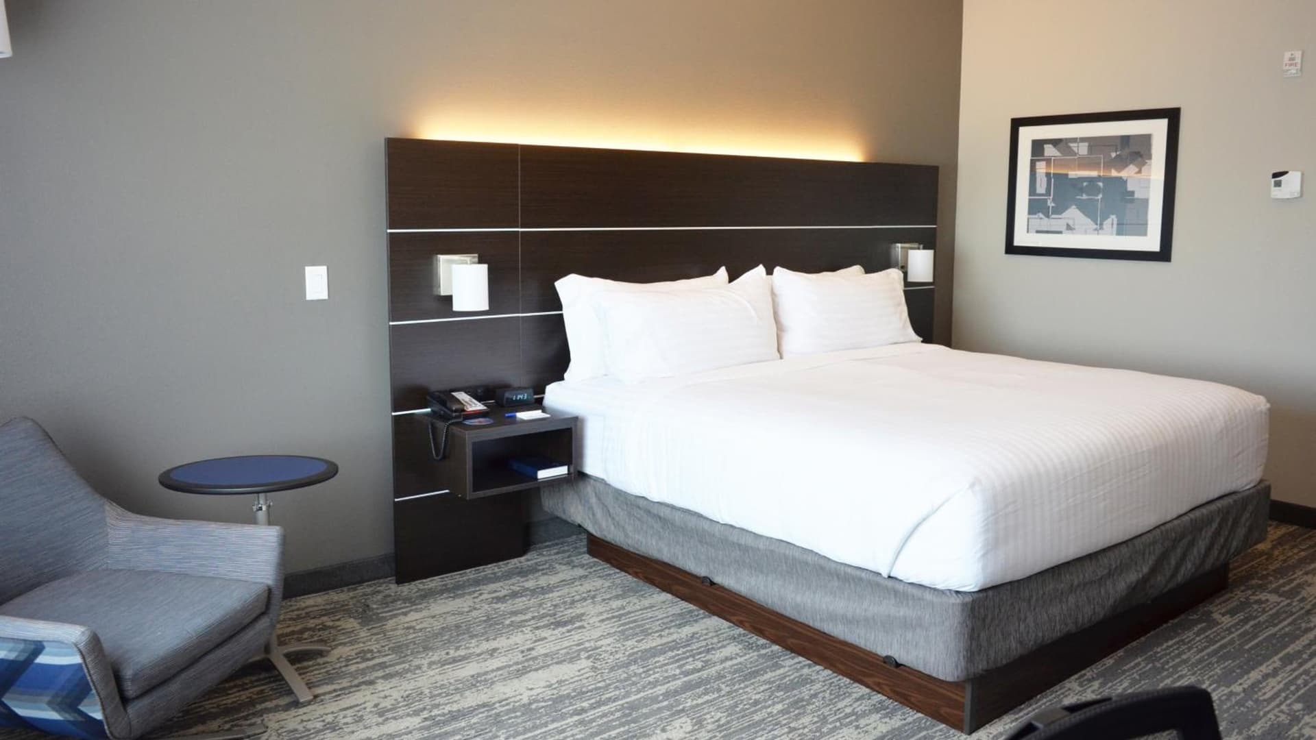 Holiday Inn Express & Suites - Jacksonville W - I295 and I10 by IHG gallery photo in Jacksonville, FL — image 4