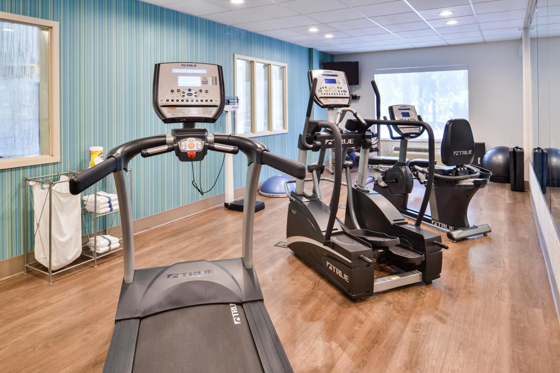 Holiday Inn Express & Suites Lacey - Olympia by IHG gallery photo in Lacey, WA — image 25