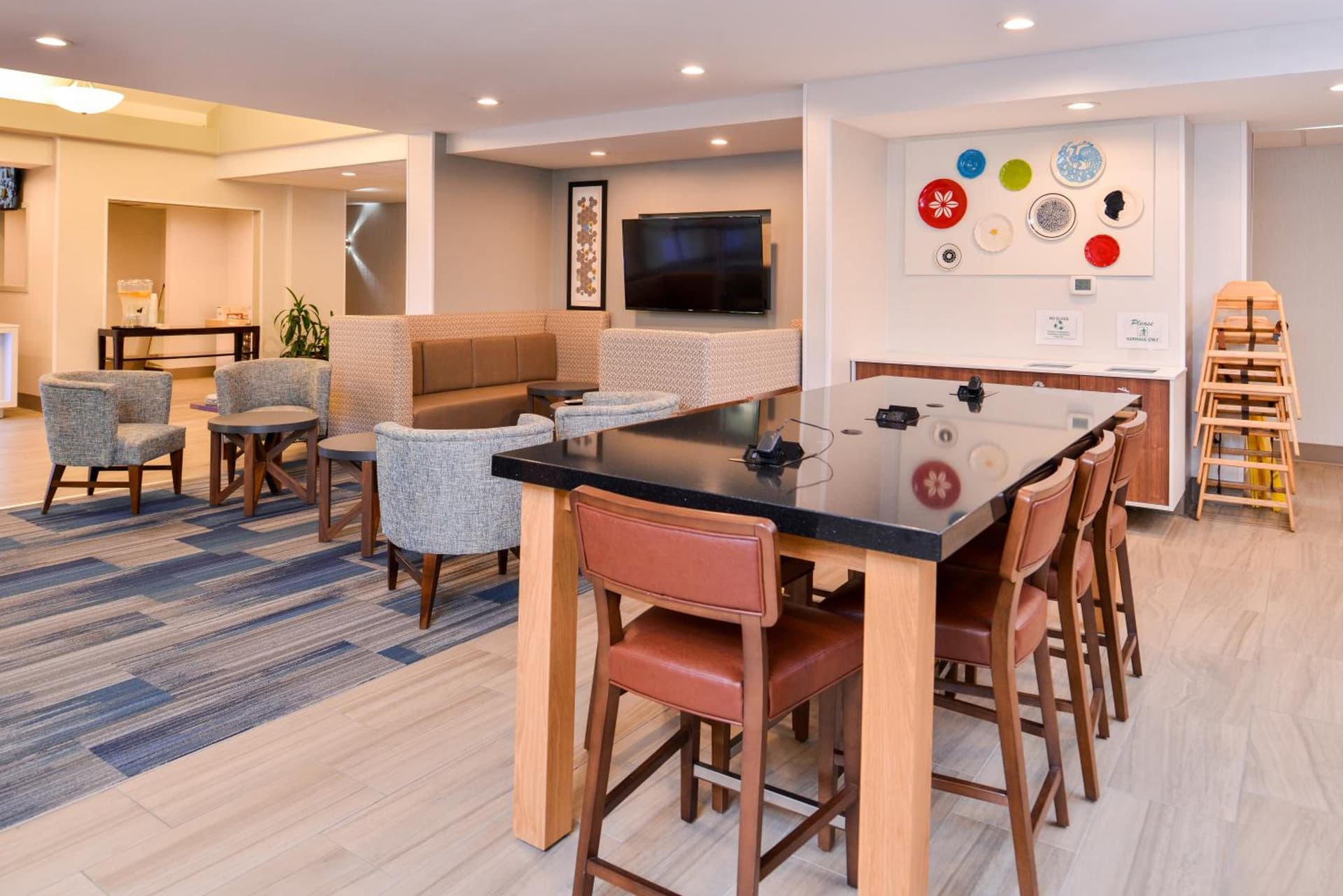 Holiday Inn Express & Suites Lacey - Olympia by IHG gallery photo in Lacey, WA — image 5
