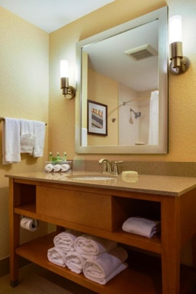 Holiday Inn Express Fort Lauderdale Airport South by IHG property views in Dania Beach, FL — gallery photo 3