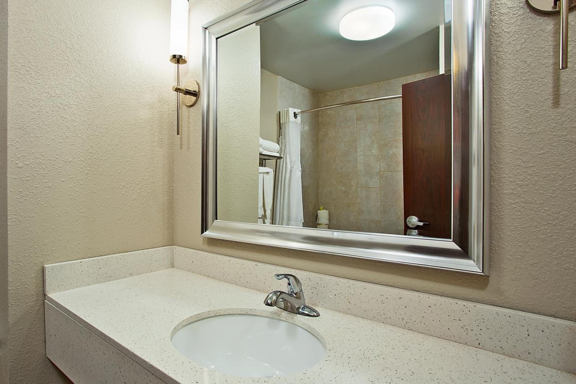 Holiday Inn Express & Suites Springfield by IHG gallery photo in Springfield, OH — image 24