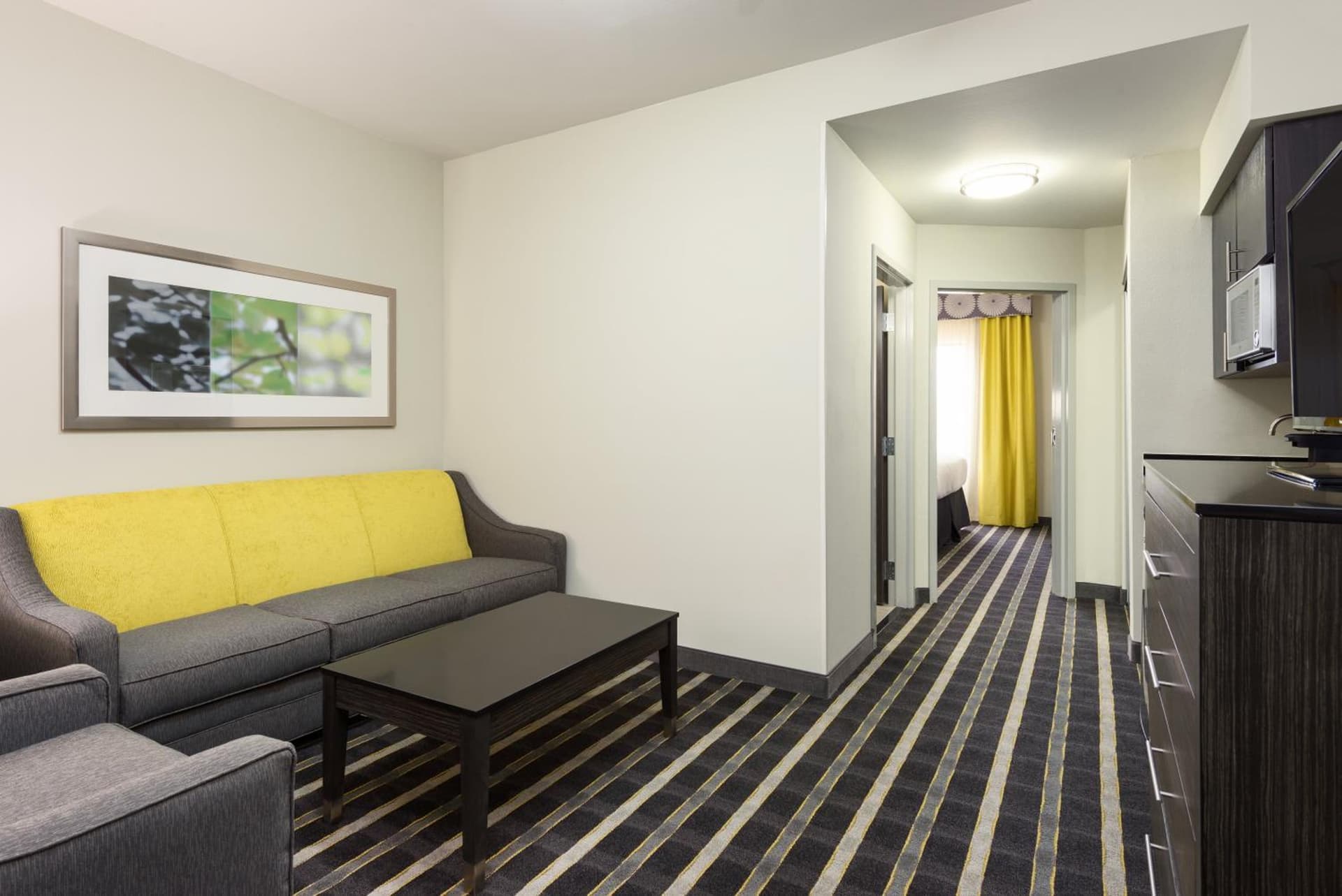 Holiday Inn Express and Suites Norman by IHG gallery photo in Norman, OK — image 35