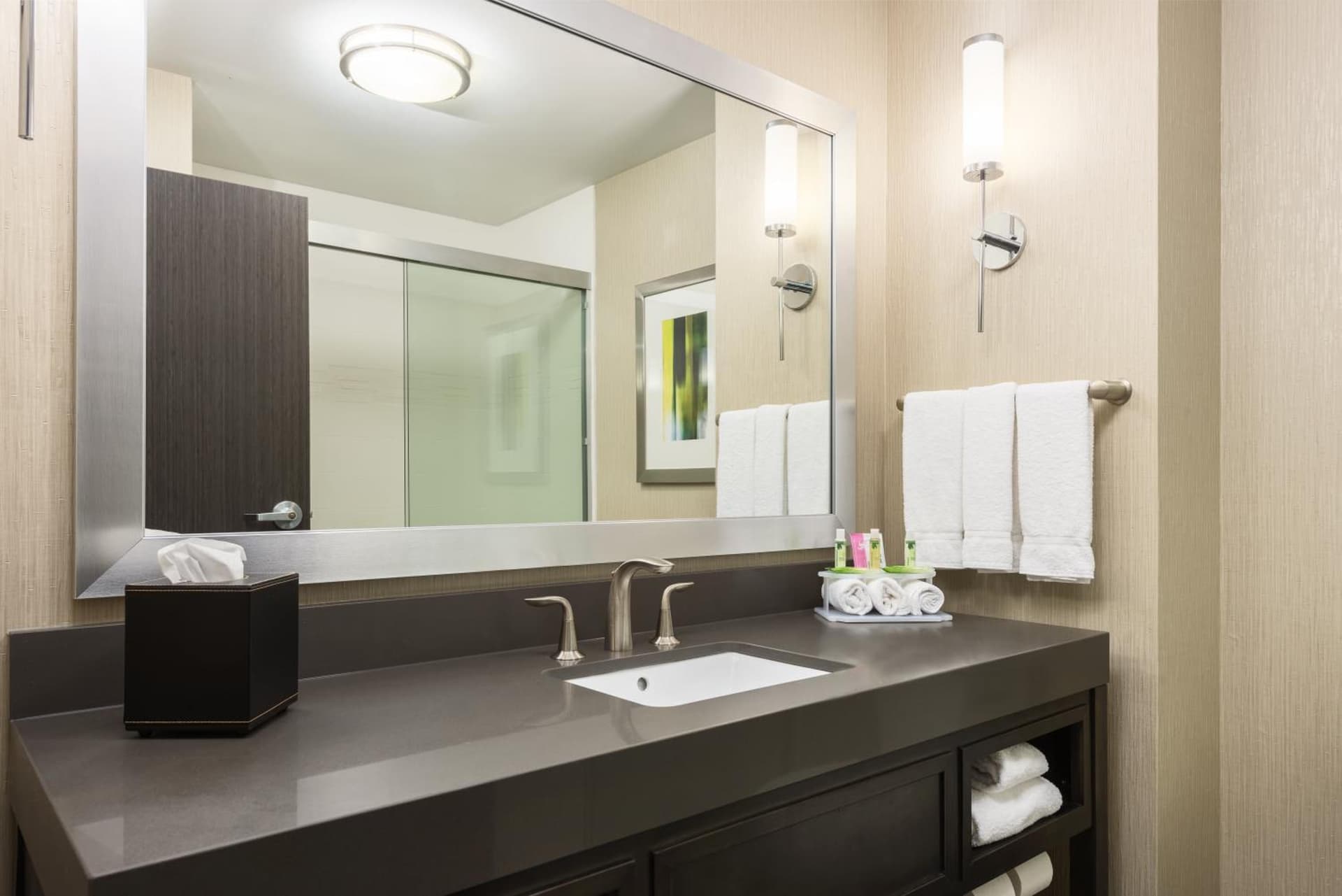 Holiday Inn Express and Suites Norman by IHG gallery photo in Norman, OK — image 25