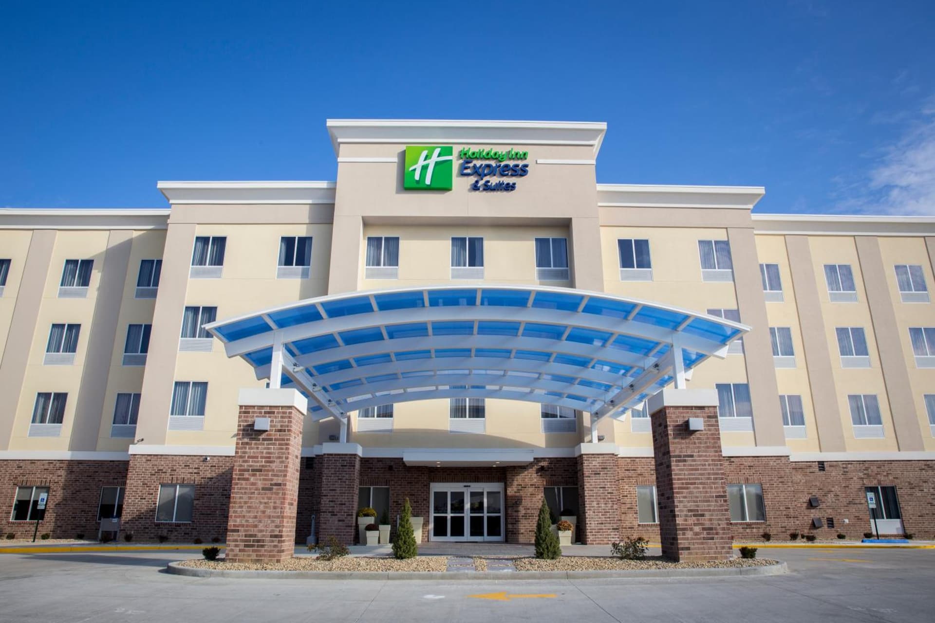 Holiday Inn Express and Suites Edwardsville by IHG featured exterior or lobby in Edwardsville, IL — similar hotel