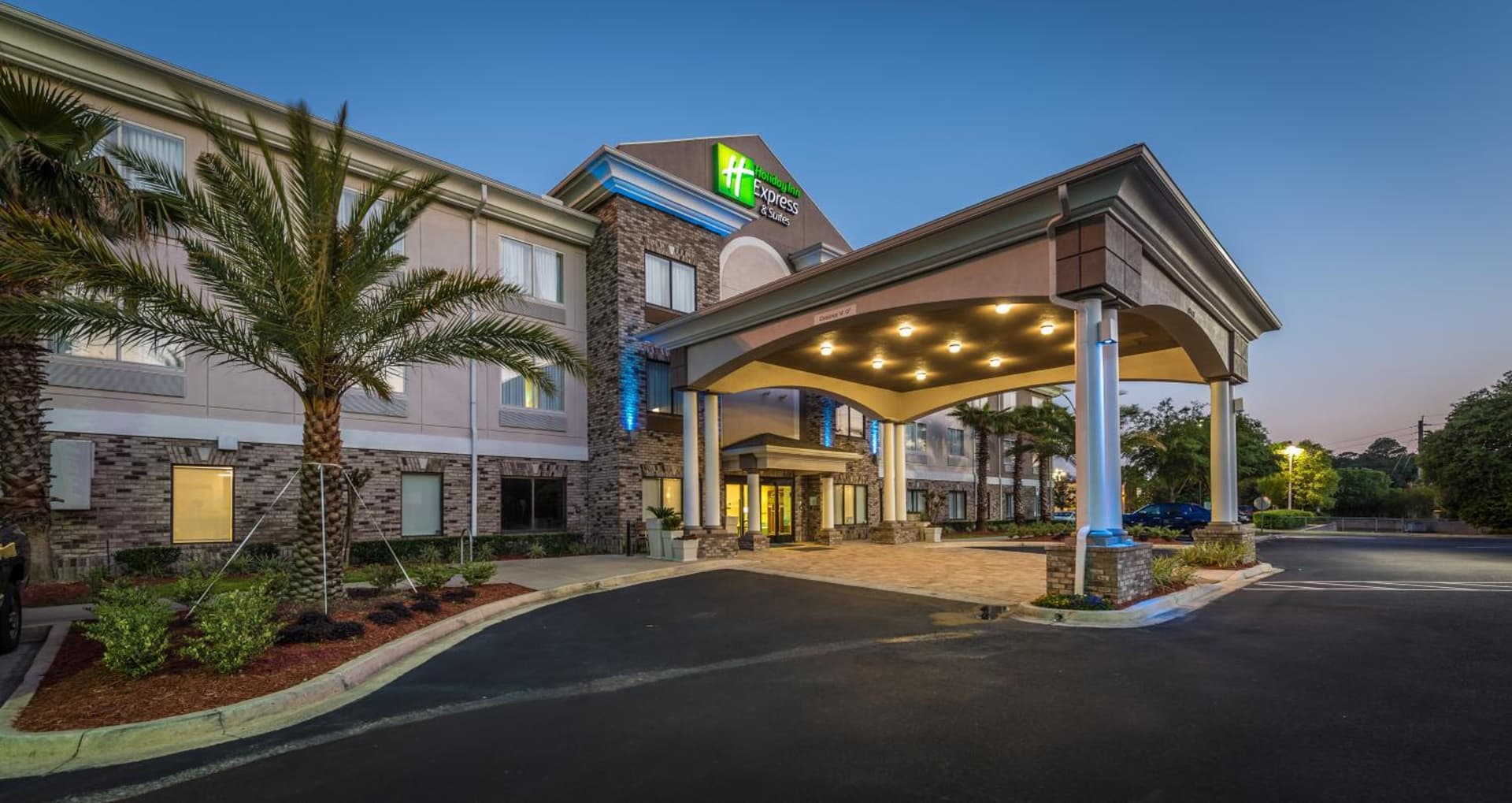 Holiday Inn Express Hotel & Suites Jacksonville-Blount Island by IHG featured exterior or lobby in Jacksonville, FL — similar hotel