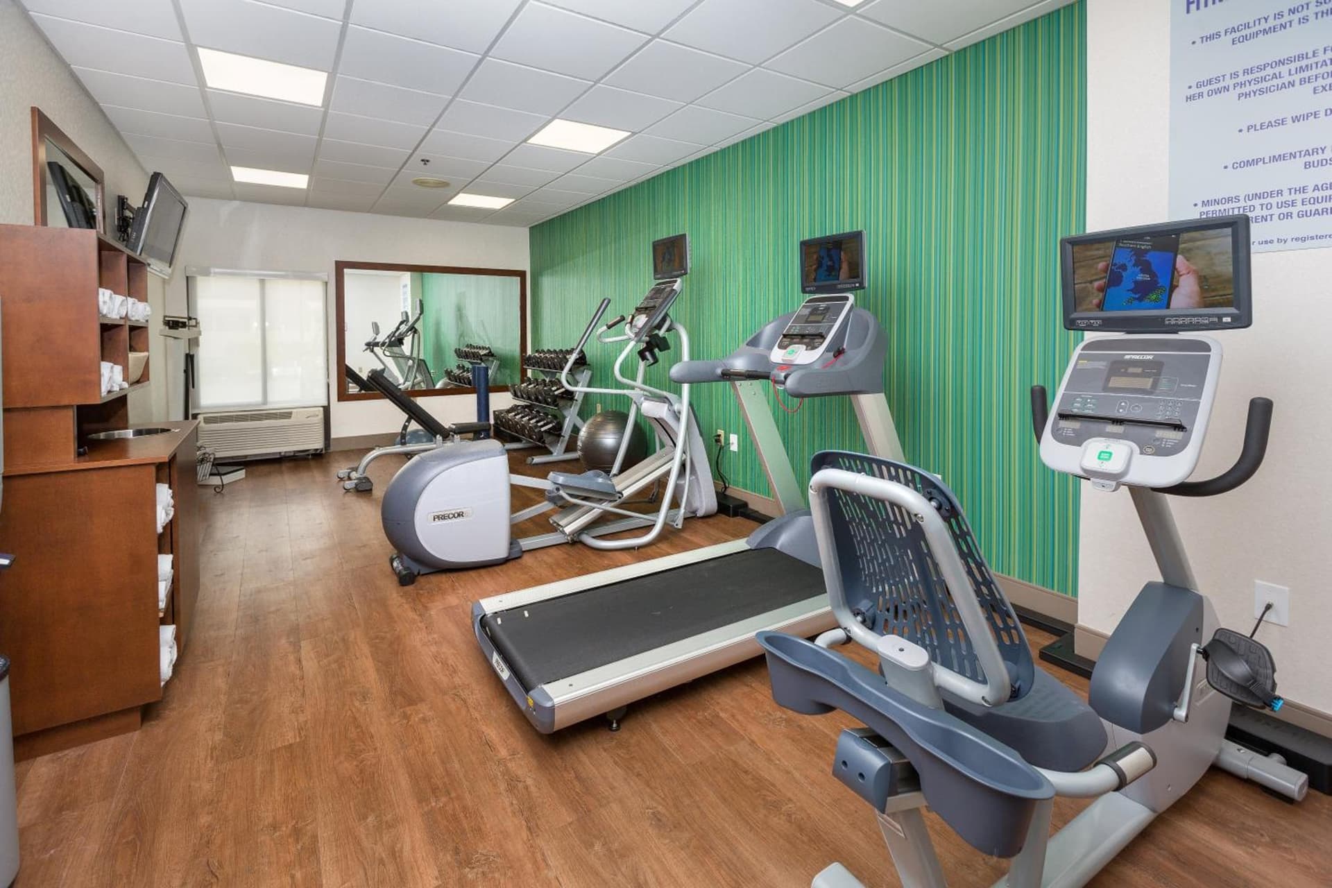 Holiday Inn Express Hotel & Suites Jacksonville-South by IHG interior in Jacksonville, FL — gallery photo 2