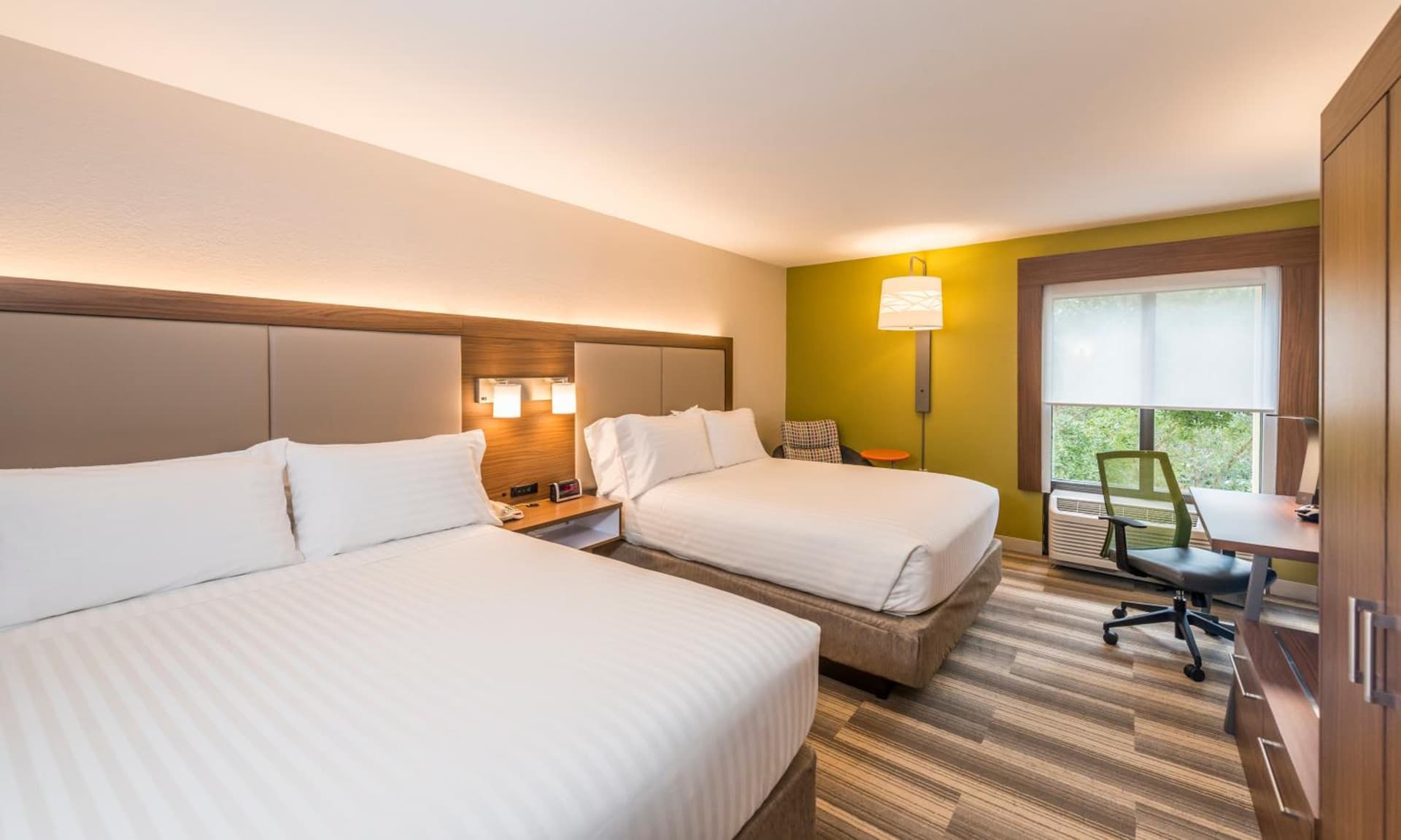 Holiday Inn Express Hotel & Suites Jacksonville-South by IHG gallery photo in Jacksonville, FL — image 12