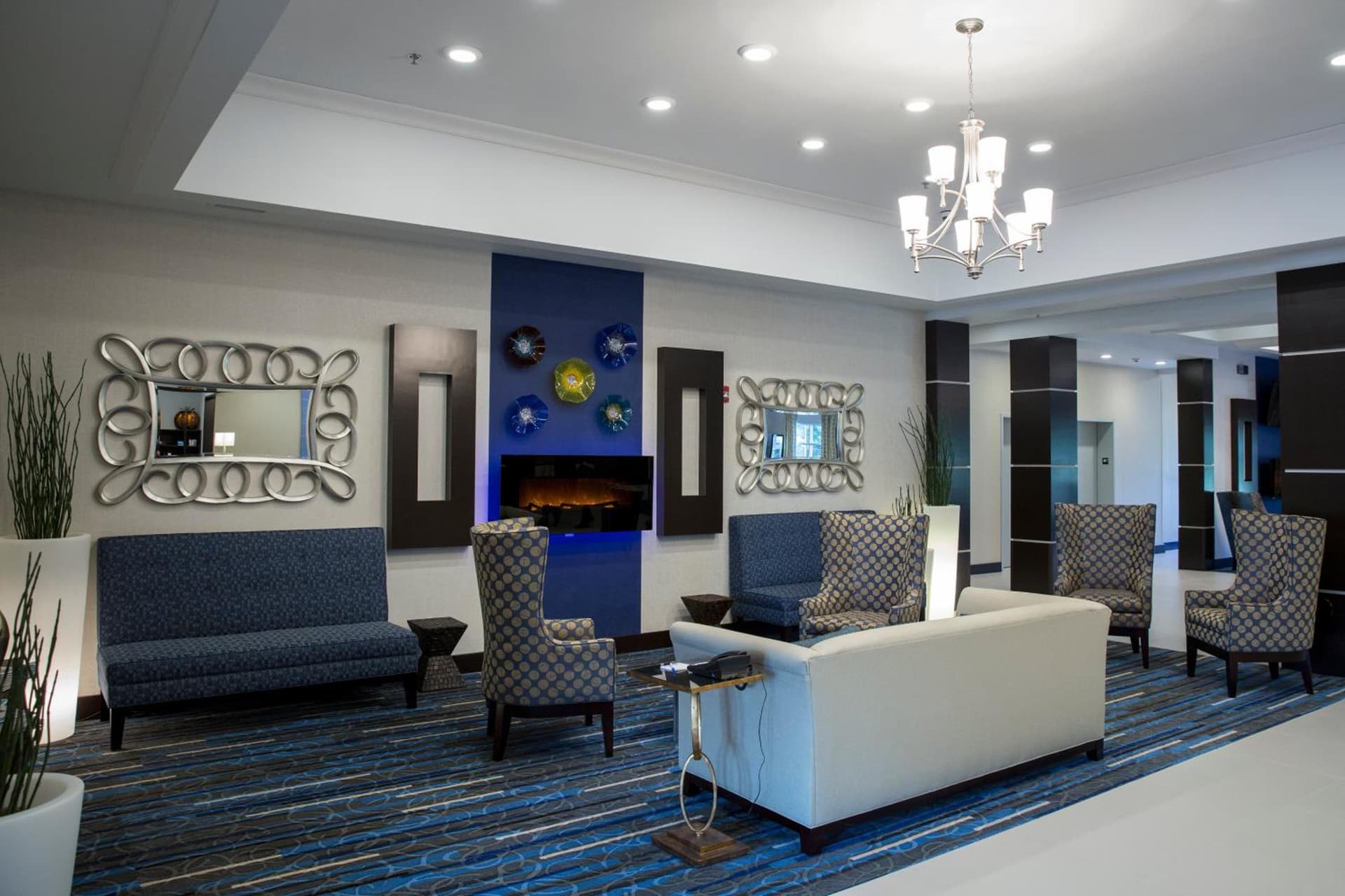 Holiday Inn Express and Suites Edwardsville by IHG gallery photo in Edwardsville, IL — image 12