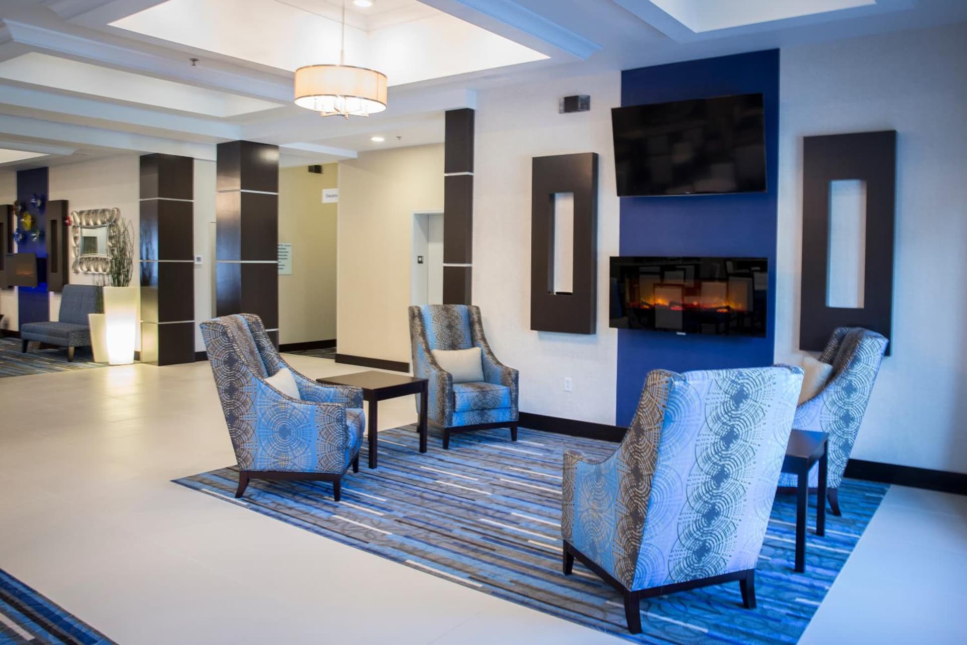 Holiday Inn Express and Suites Edwardsville by IHG gallery photo in Edwardsville, IL — image 10