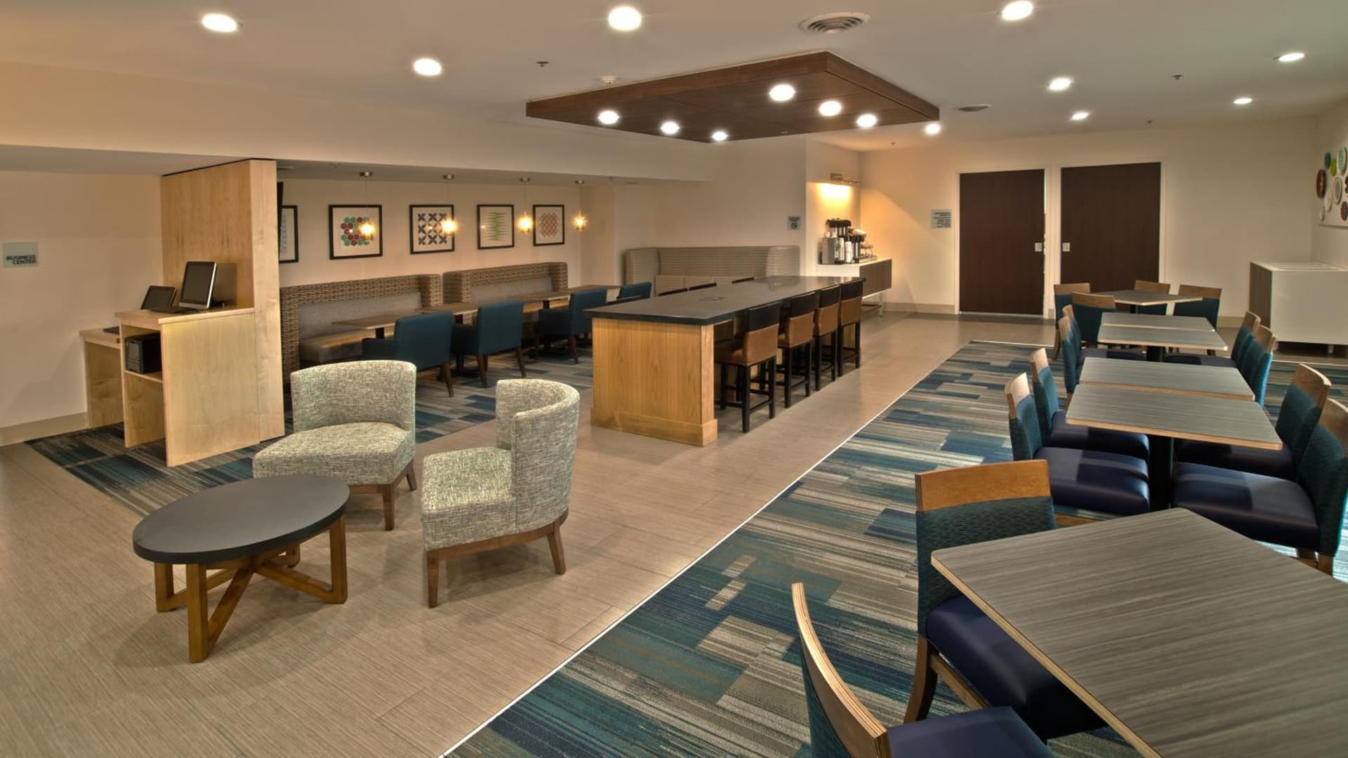 Holiday Inn Express & Suites Evansville North by IHG property views in Warrenton, IN — gallery photo 3