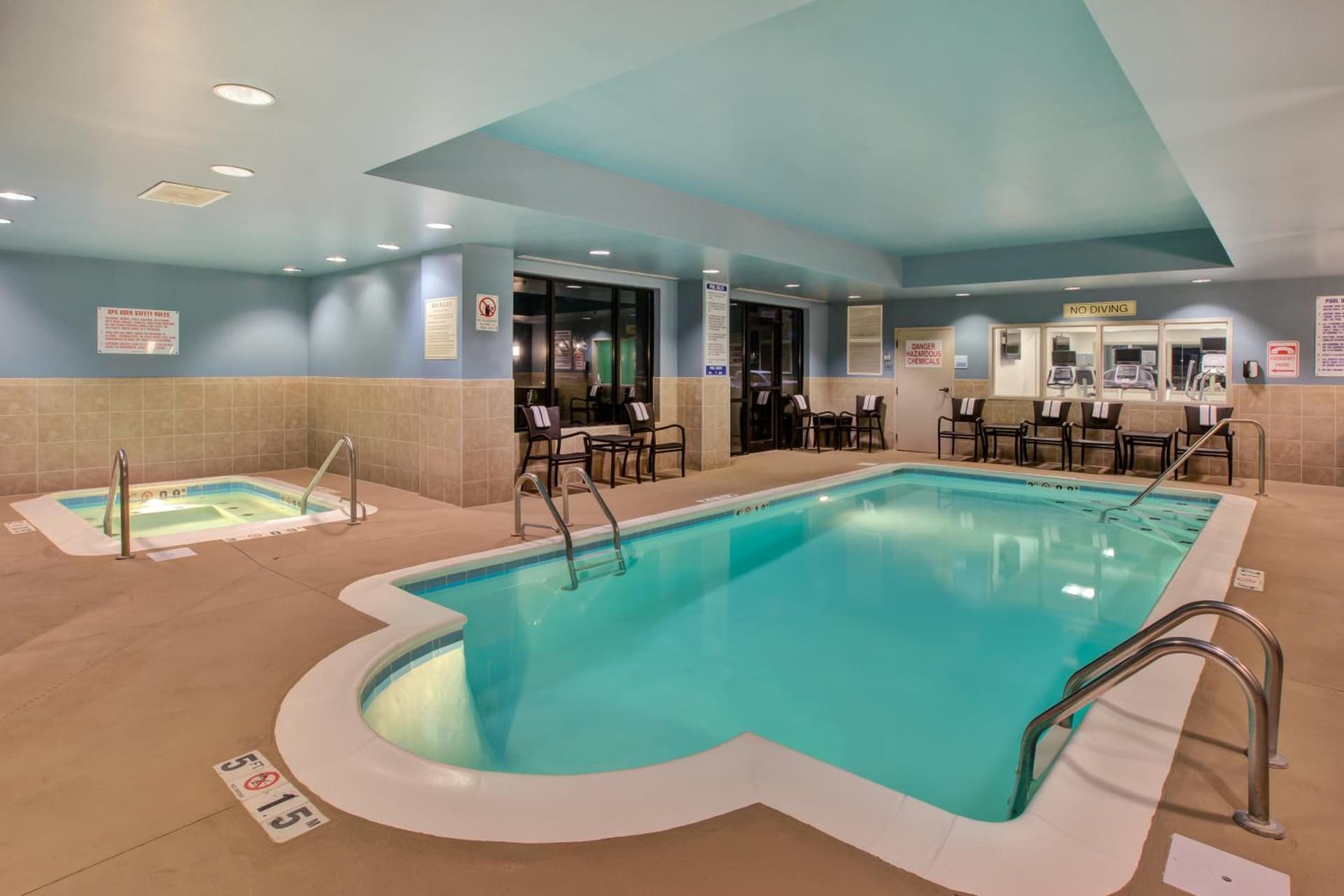 Holiday Inn Express Hotel & Suites Fort Wayne by IHG gallery photo in Fort Wayne, IN — image 22