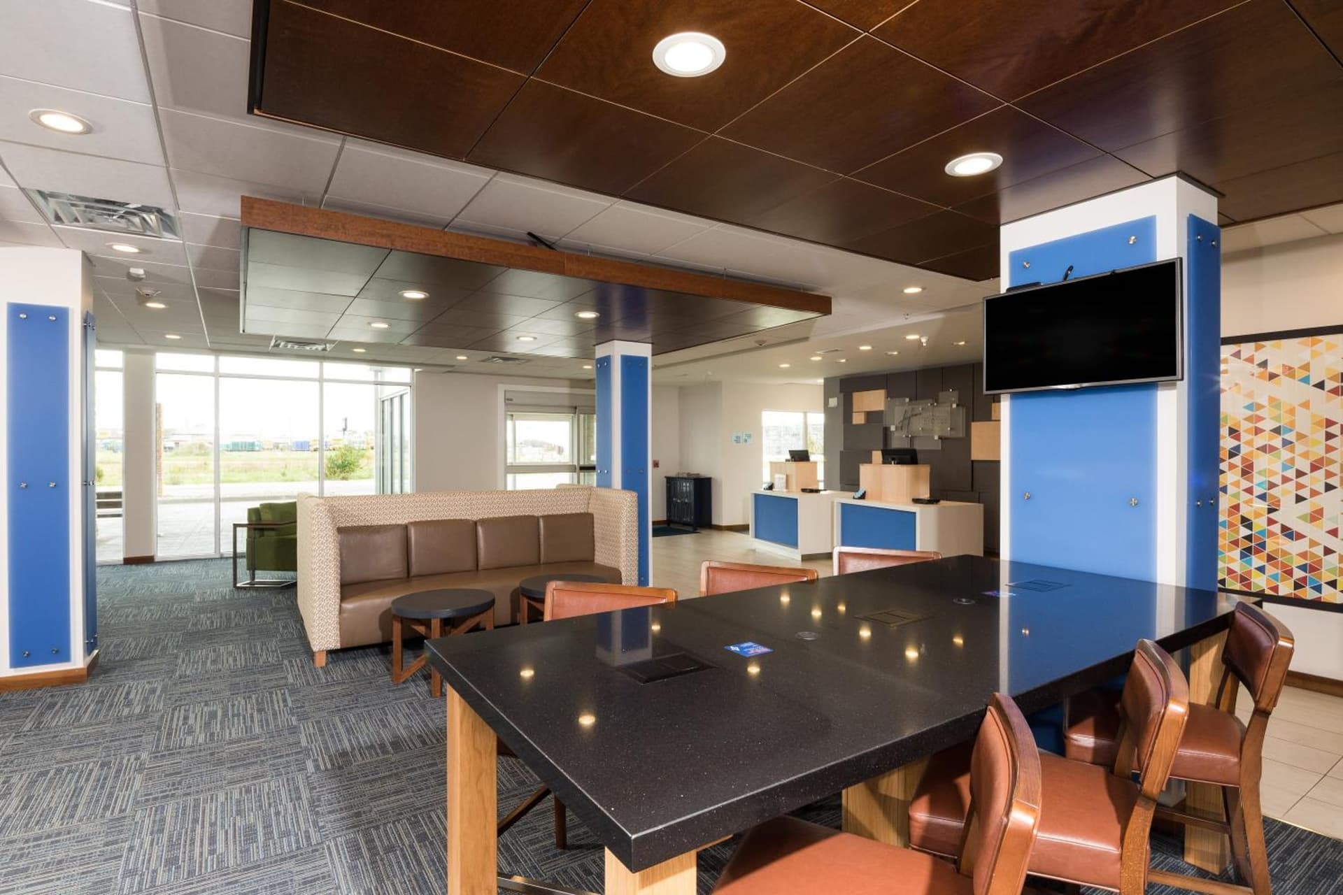 Holiday Inn Express & Suites - Auburn by IHG property views in Auburn, IN — gallery photo 3
