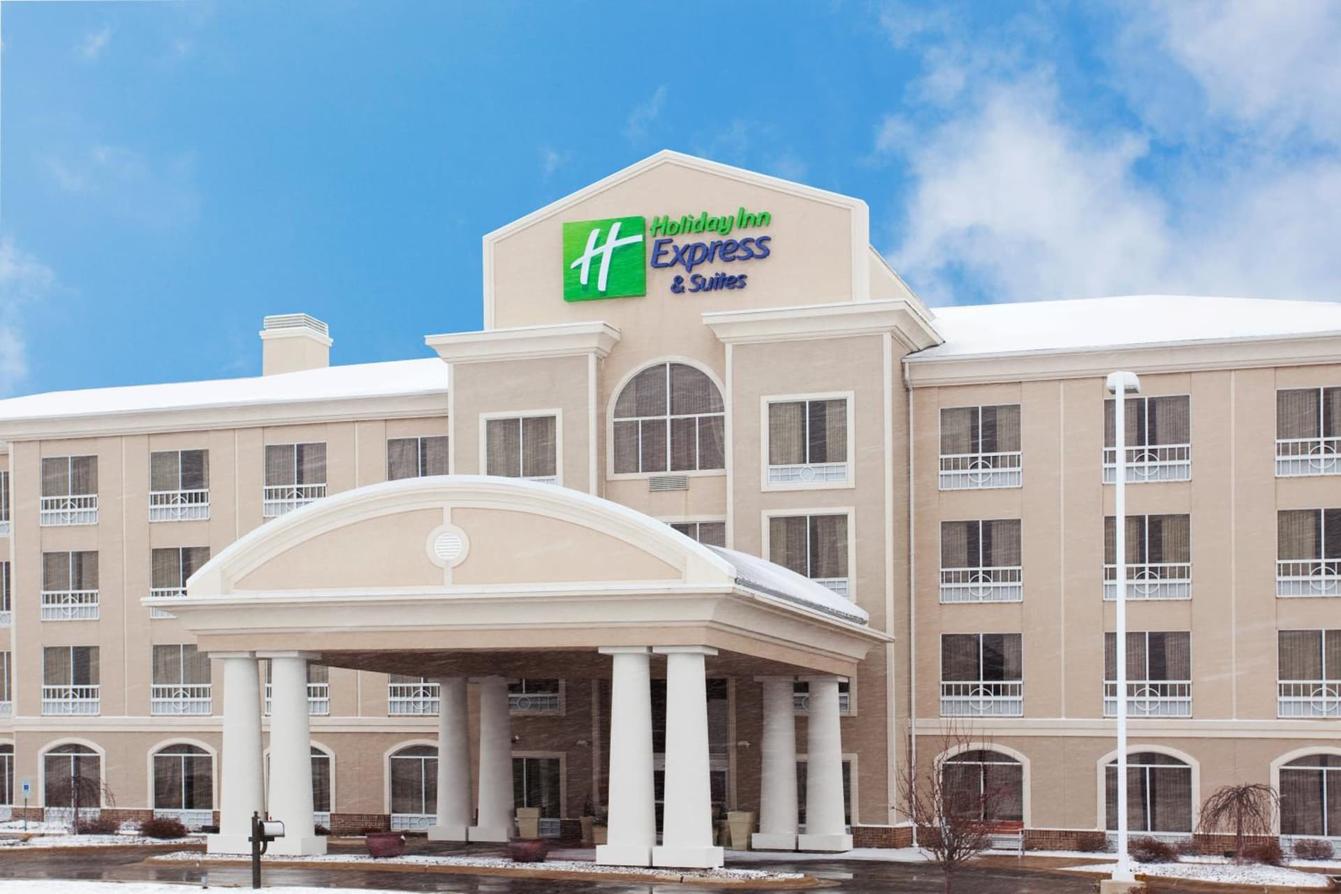 Holiday Inn Express Rockford-Loves Park by IHG property views in Loves Park, IL — gallery photo 3