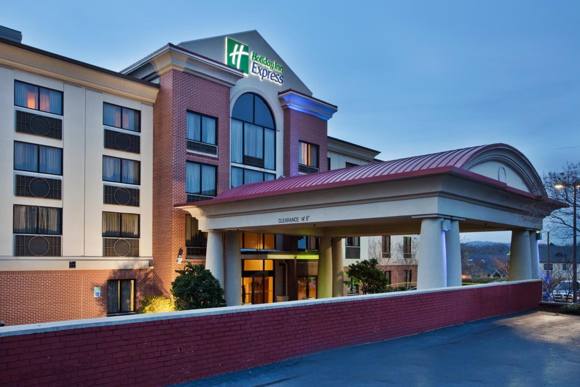 Holiday Inn Express & Suites Greenville-Downtown by IHG — hotel in Greenville, South Carolina