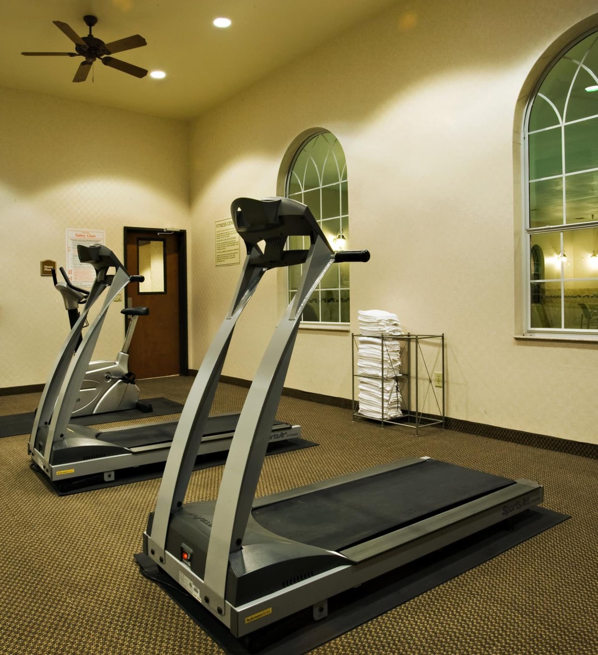 Holiday Inn Express & Suites Levelland by IHG property views in Levelland, TX — gallery photo 3