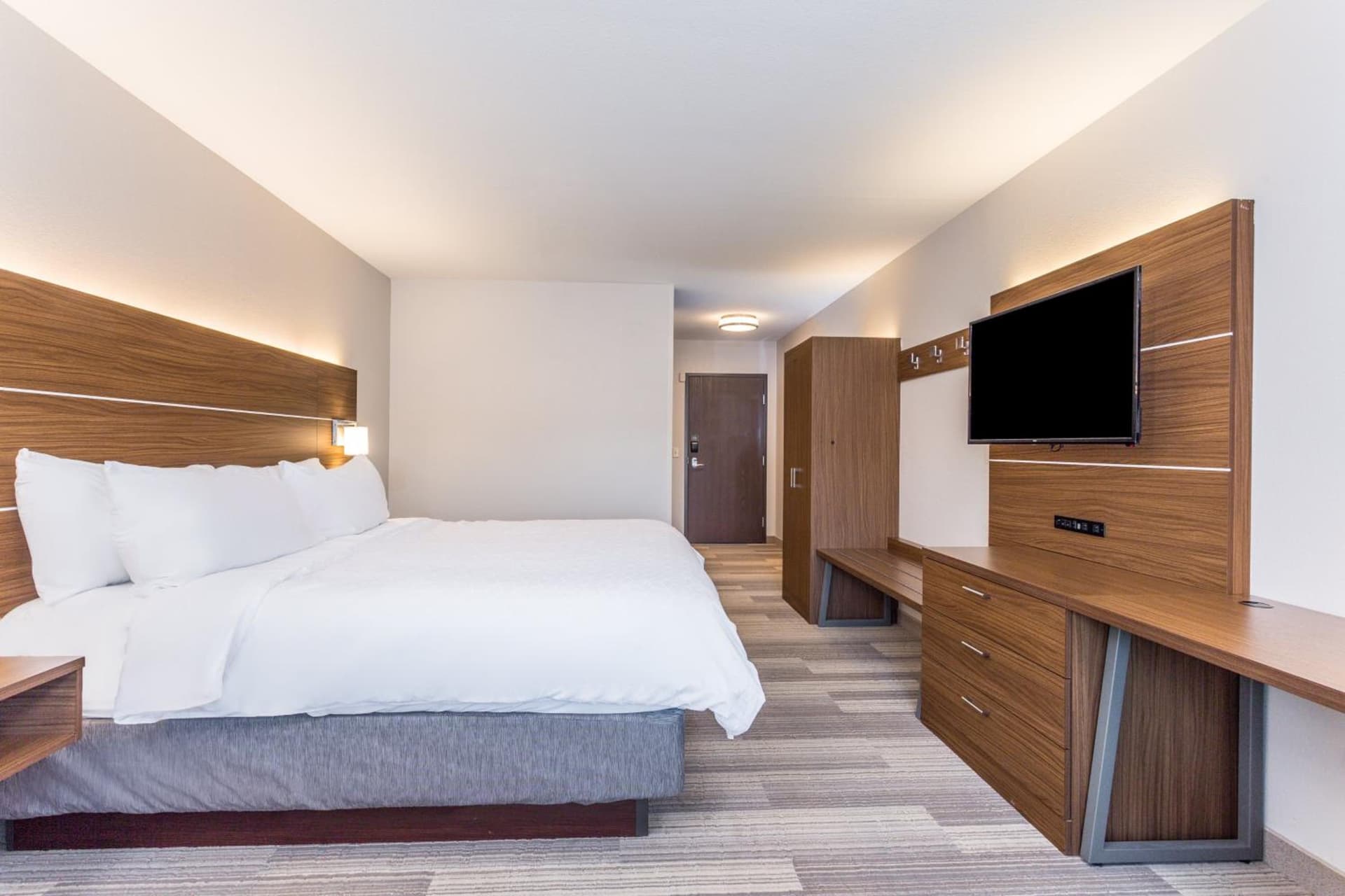 Holiday Inn Express Hotel & Suites Eau Claire North by IHG gallery photo in Lake Hallie, WI — image 4
